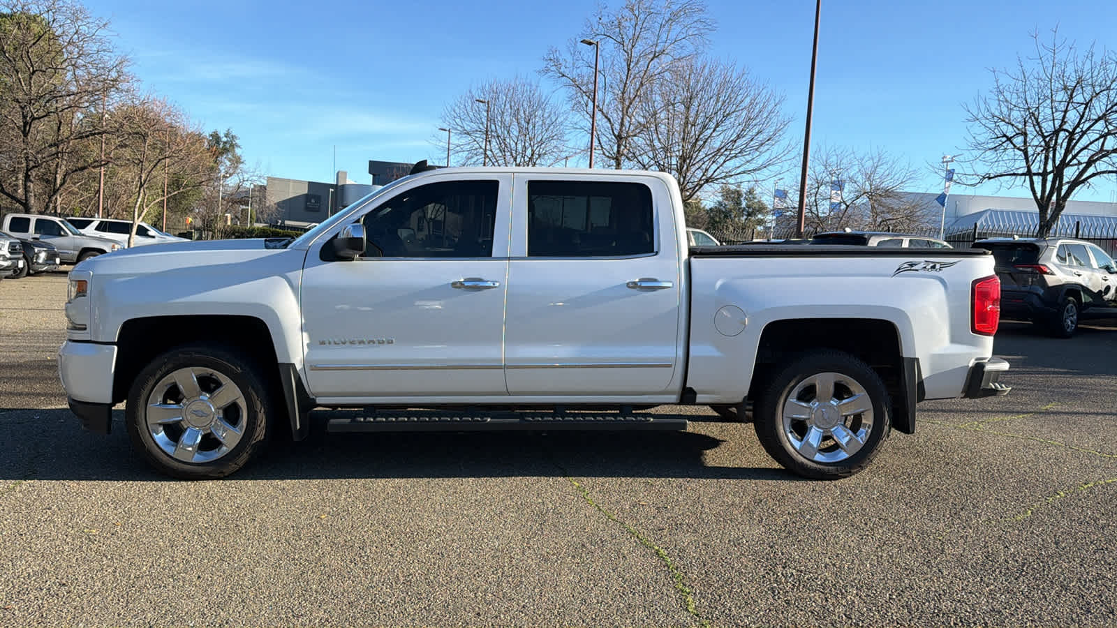 Thumbnail: 2018 Chevrolet Silverado 1500 - 8
