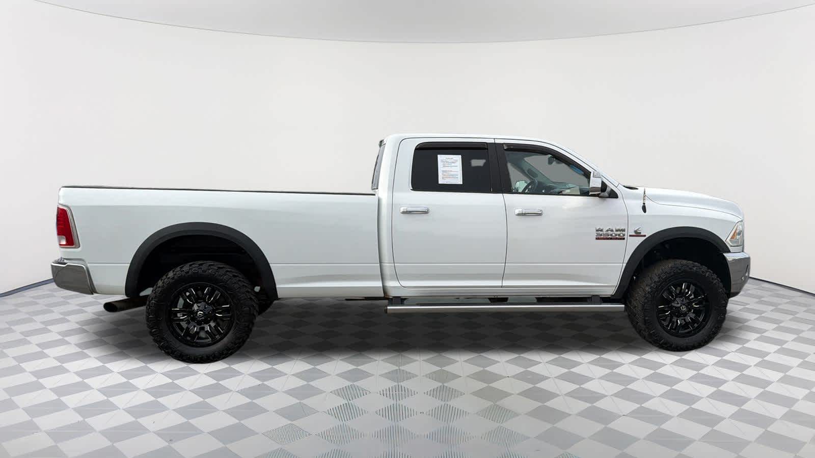 2016 Ram 3500 Laramie photo 4