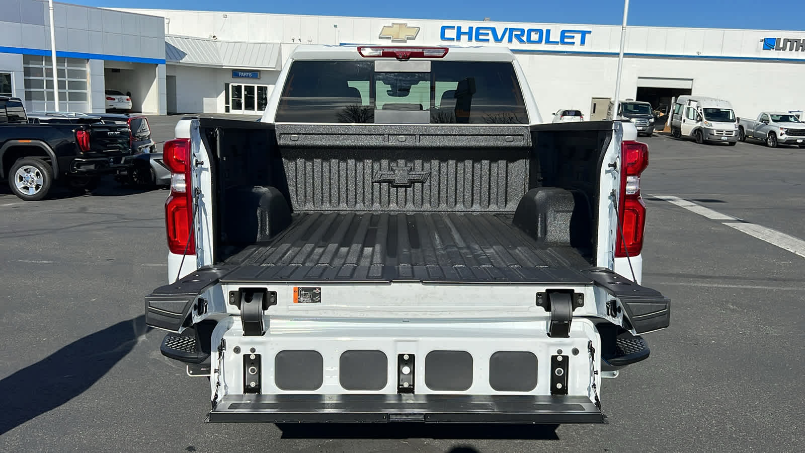 Thumbnail: 2025 Chevrolet Silverado 1500 - 19