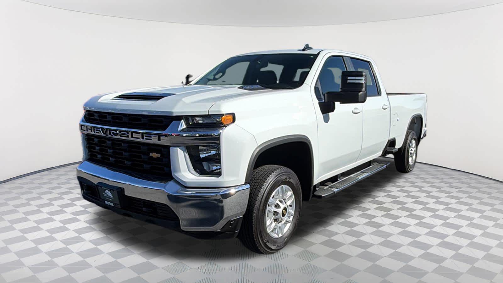 2023 Chevrolet Silverado HD LT 4WD Crew Cab Long Box's photo