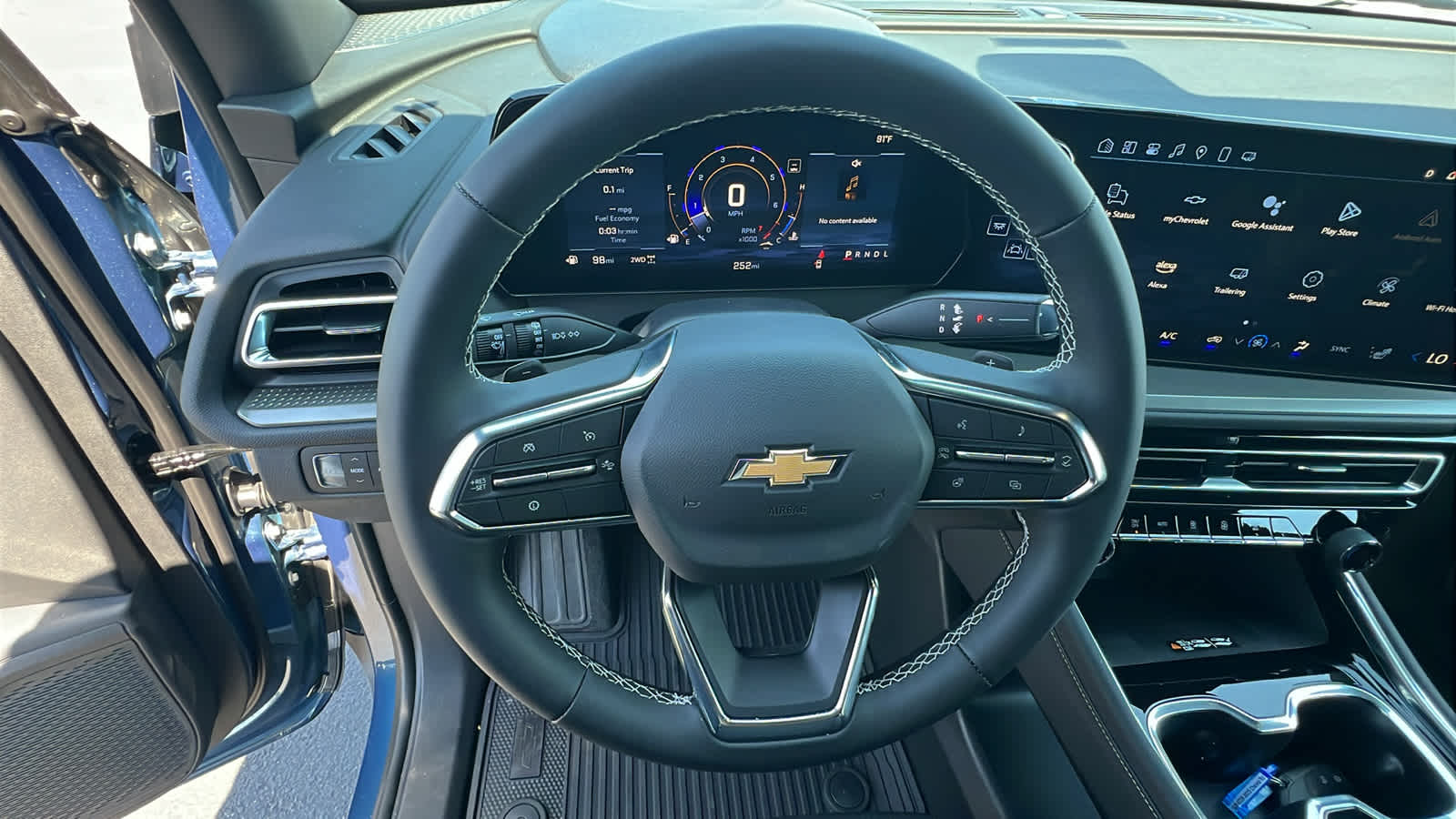 2025 Chevrolet Traverse LT 18