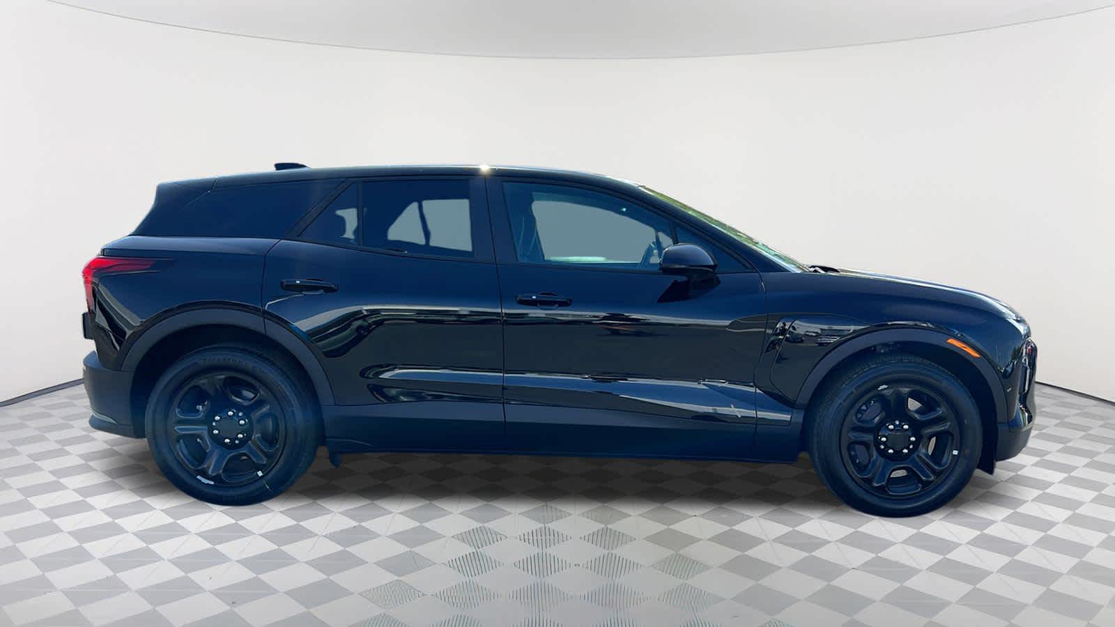 Thumbnail: 2024 Chevrolet Blazer EV - 4