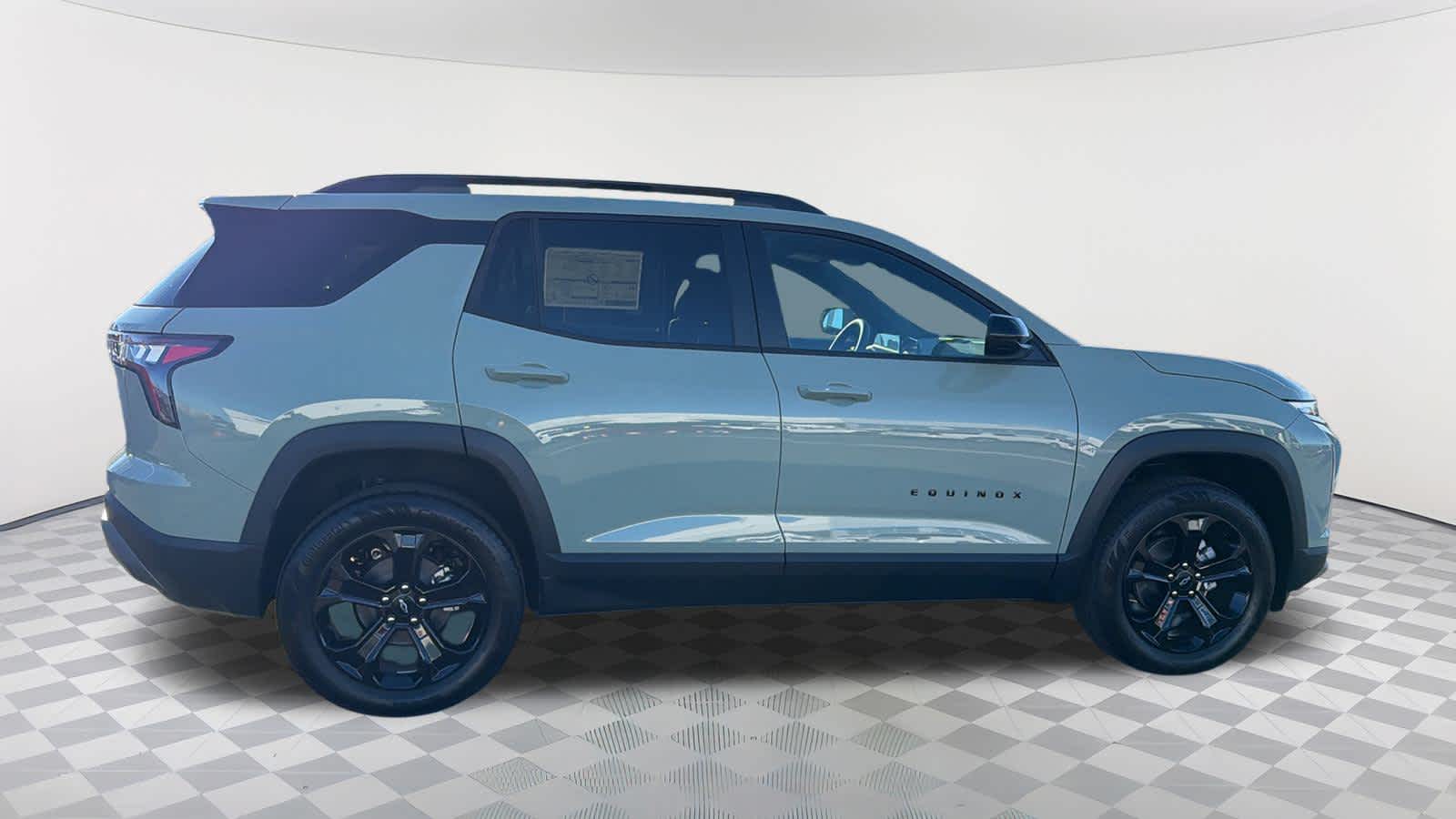 Thumbnail: 2026 Chevrolet Equinox - 4