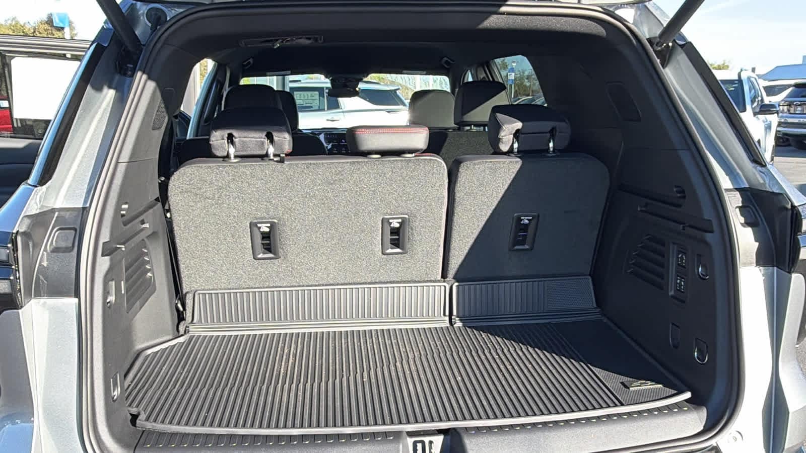 Thumbnail: 2026 Chevrolet Traverse - 27