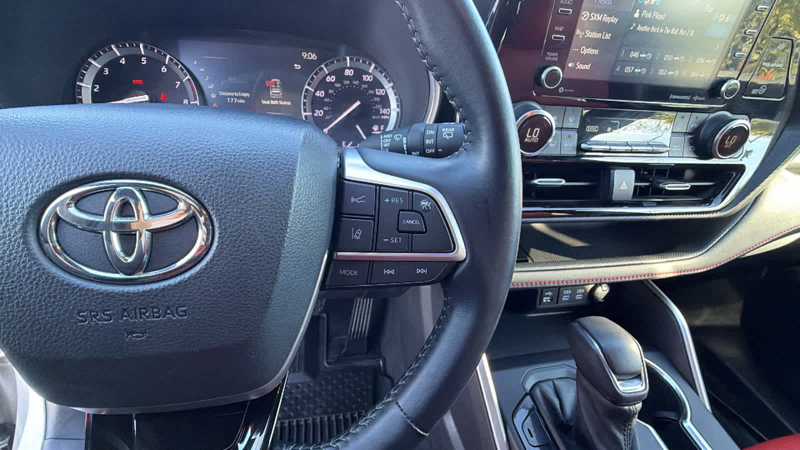 Thumbnail: 2022 Toyota Highlander - 20