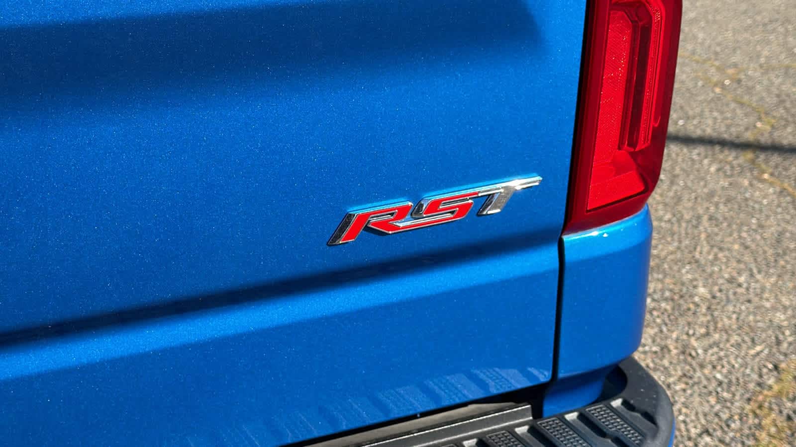 Thumbnail: 2023 Chevrolet Silverado 1500 - 19