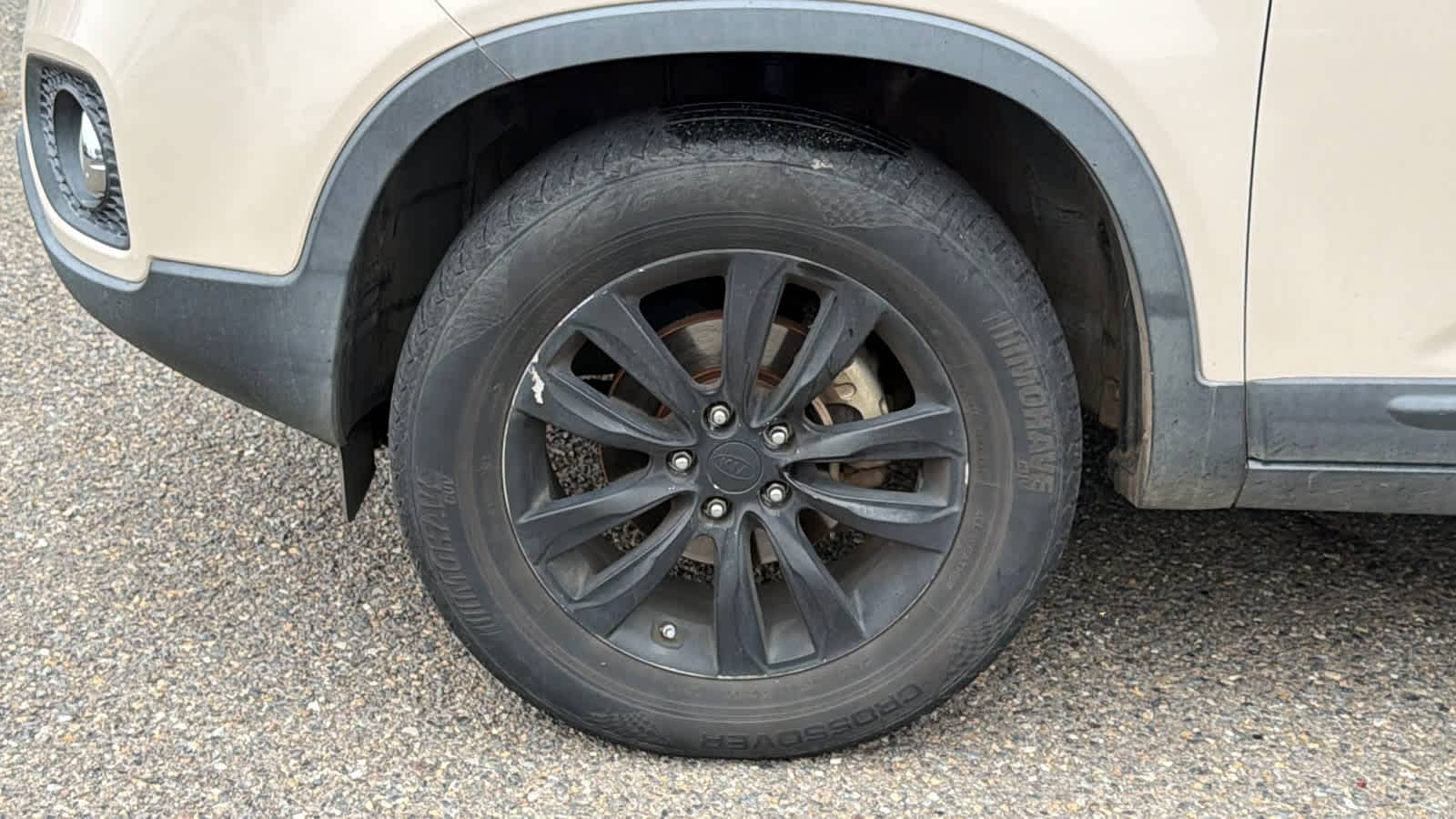 Thumbnail: 2011 Kia Sorento - 9