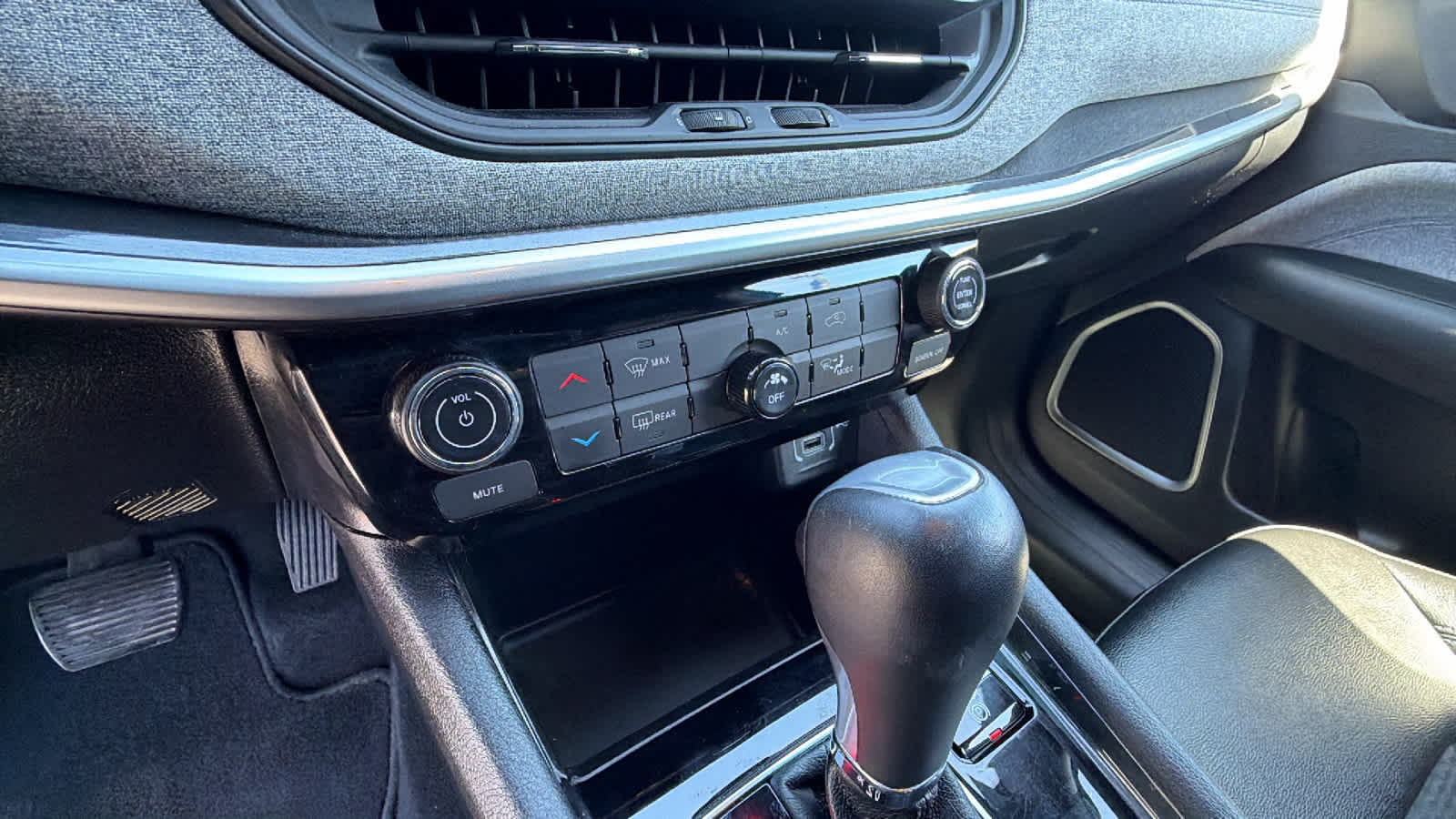 Thumbnail: 2024 Jeep Compass - 14