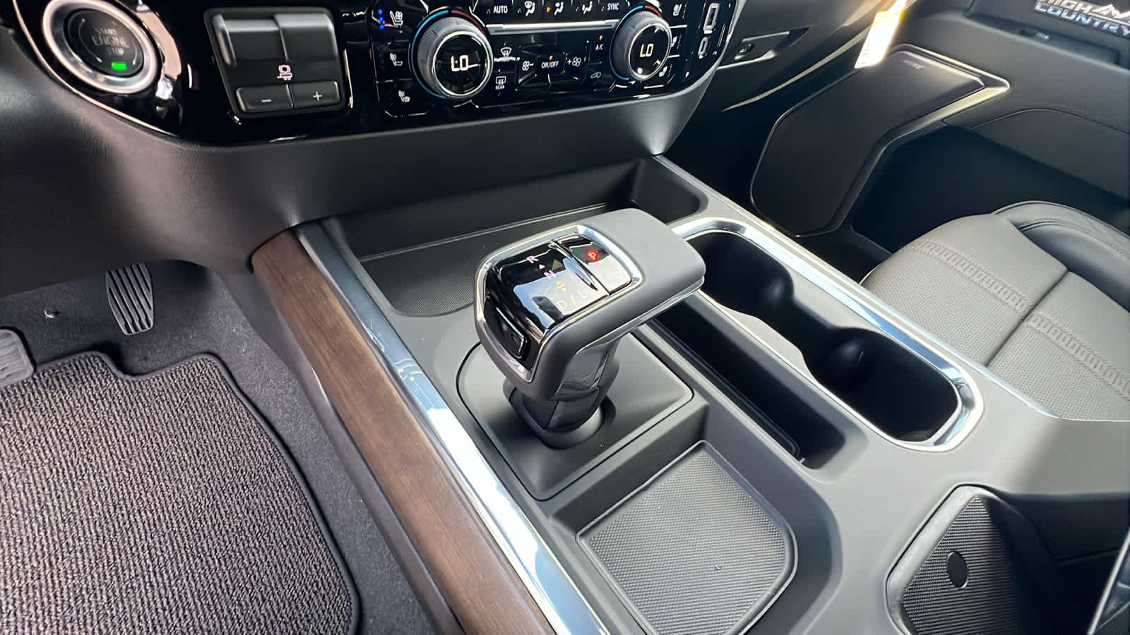 Thumbnail: 2026 Chevrolet Silverado 1500 - 13