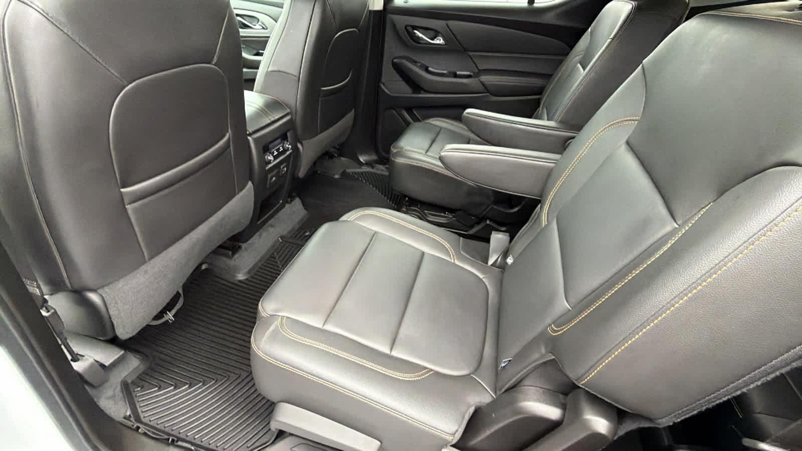 Thumbnail: 2021 Chevrolet Traverse - 17