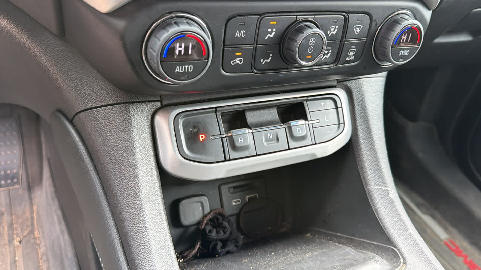 Thumbnail: 2023 GMC Acadia - 12