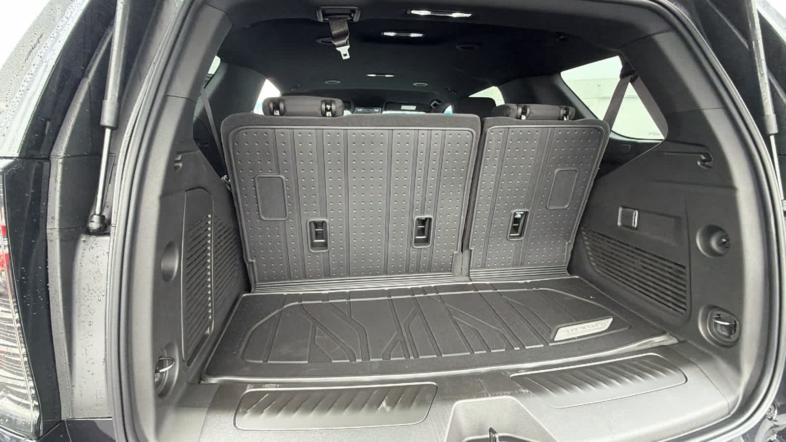 Thumbnail: 2026 Chevrolet Tahoe - 27