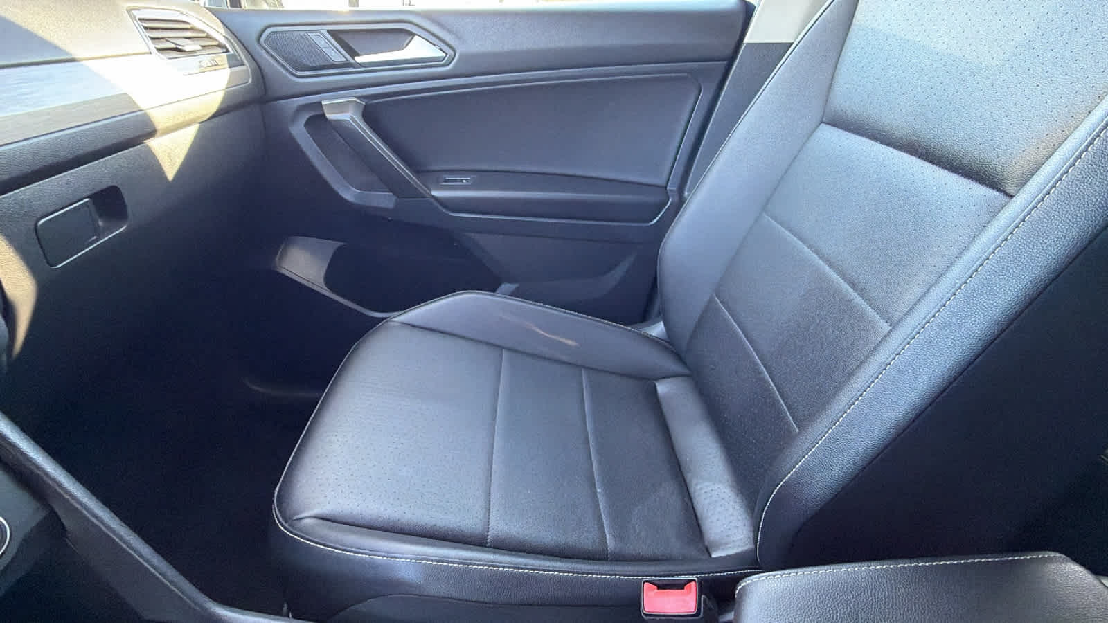 Thumbnail: 2021 Volkswagen Tiguan - 11