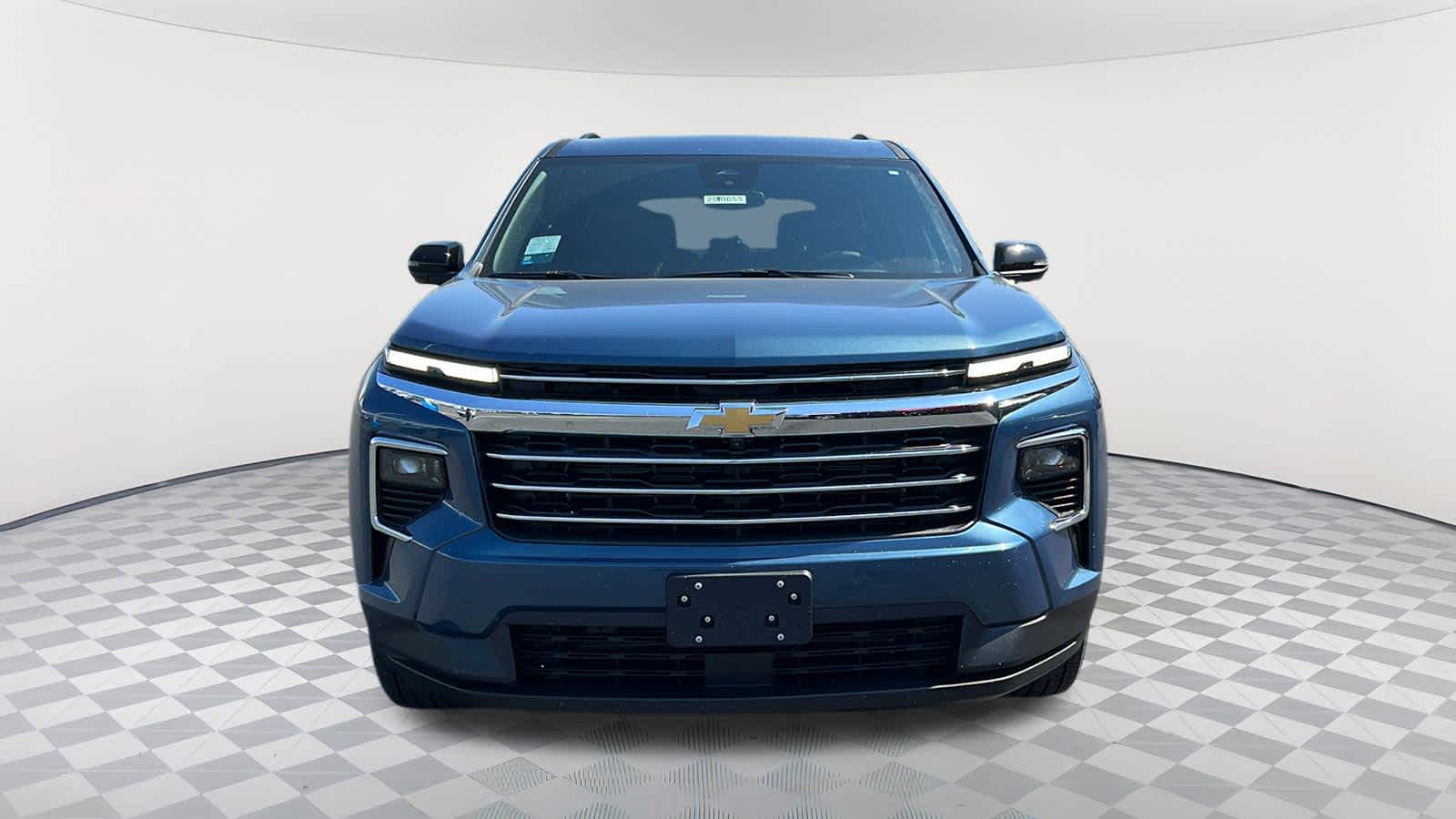 2025 Chevrolet Traverse LT 2