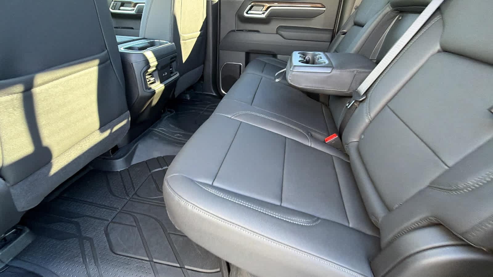 Thumbnail: 2026 Chevrolet Silverado 1500 - 24