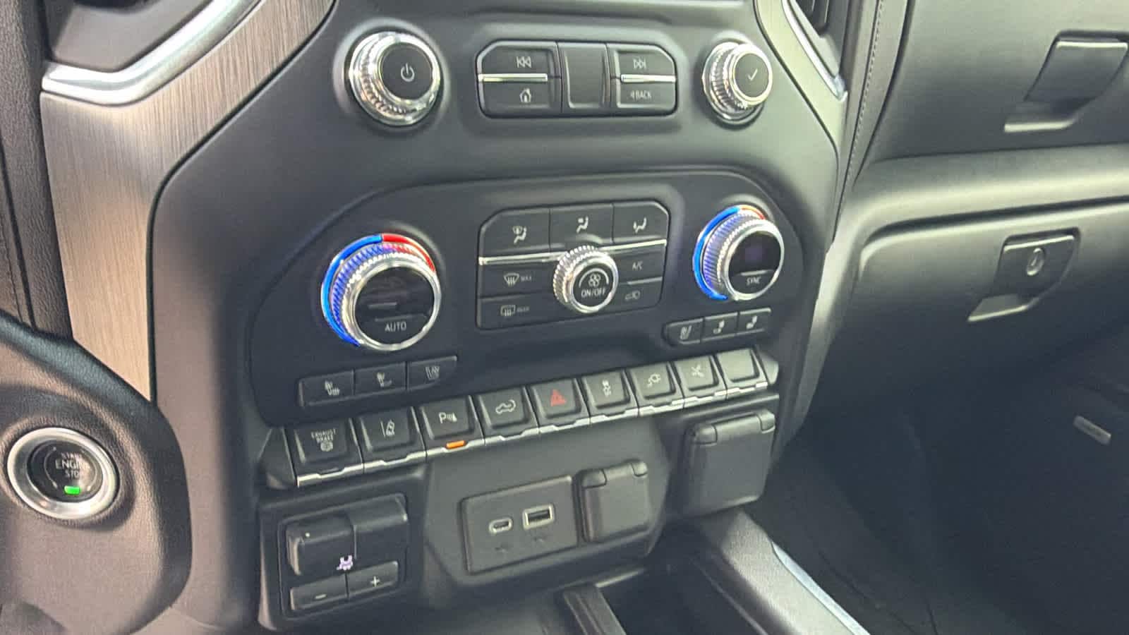 Thumbnail: 2021 GMC Sierra 3500 - 14