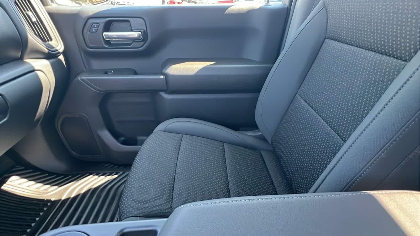 Thumbnail: 2025 Chevrolet Silverado 1500 - 12