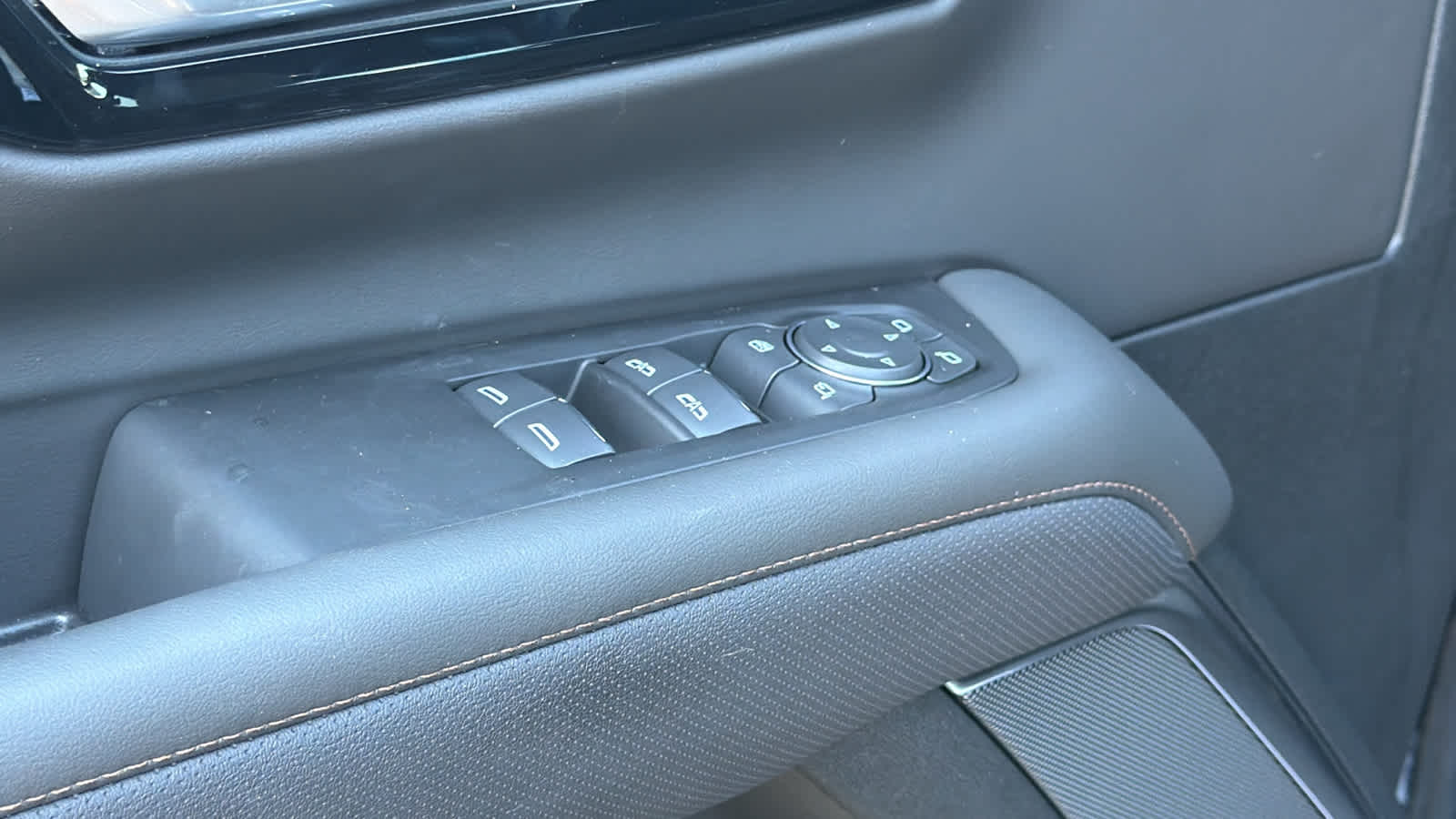 2026 Chevrolet Suburban High Country - Photo 22