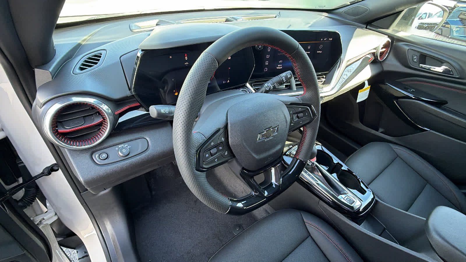 Thumbnail: 2026 Chevrolet Trax - 10