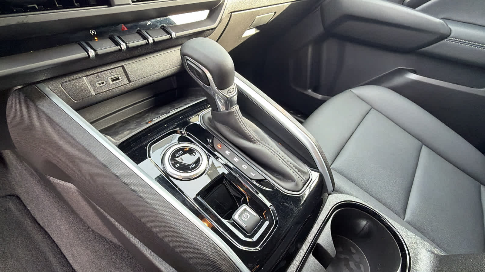 Thumbnail: 2026 Chevrolet Colorado - 13