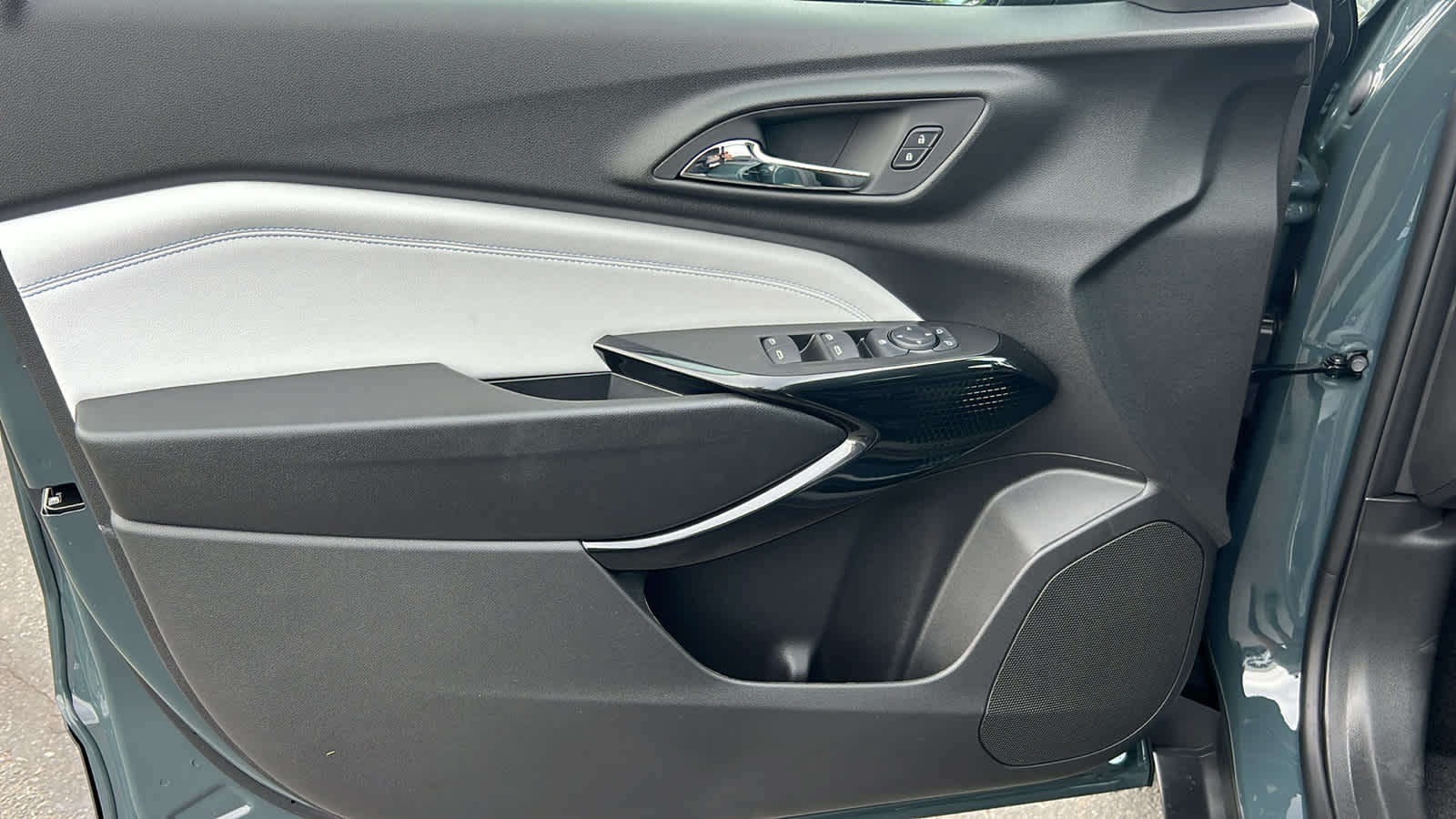 Thumbnail: 2025 Chevrolet Trax - 23