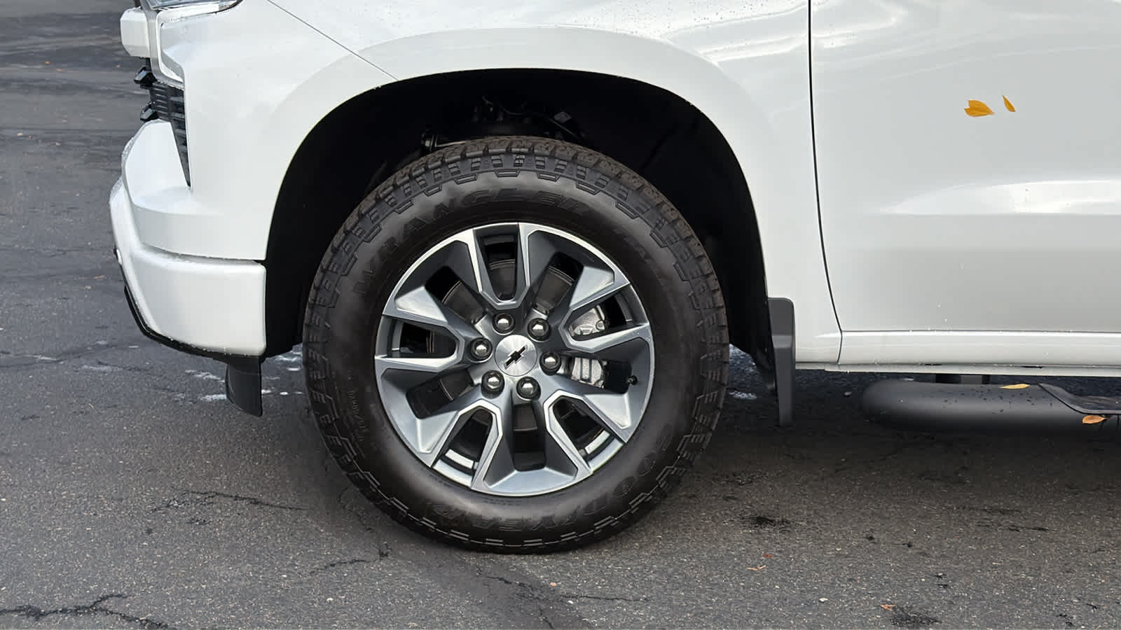 Thumbnail: 2026 Chevrolet Silverado 1500 - 9