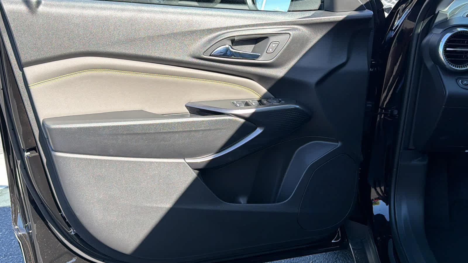 Thumbnail: 2026 Chevrolet Trax - 23