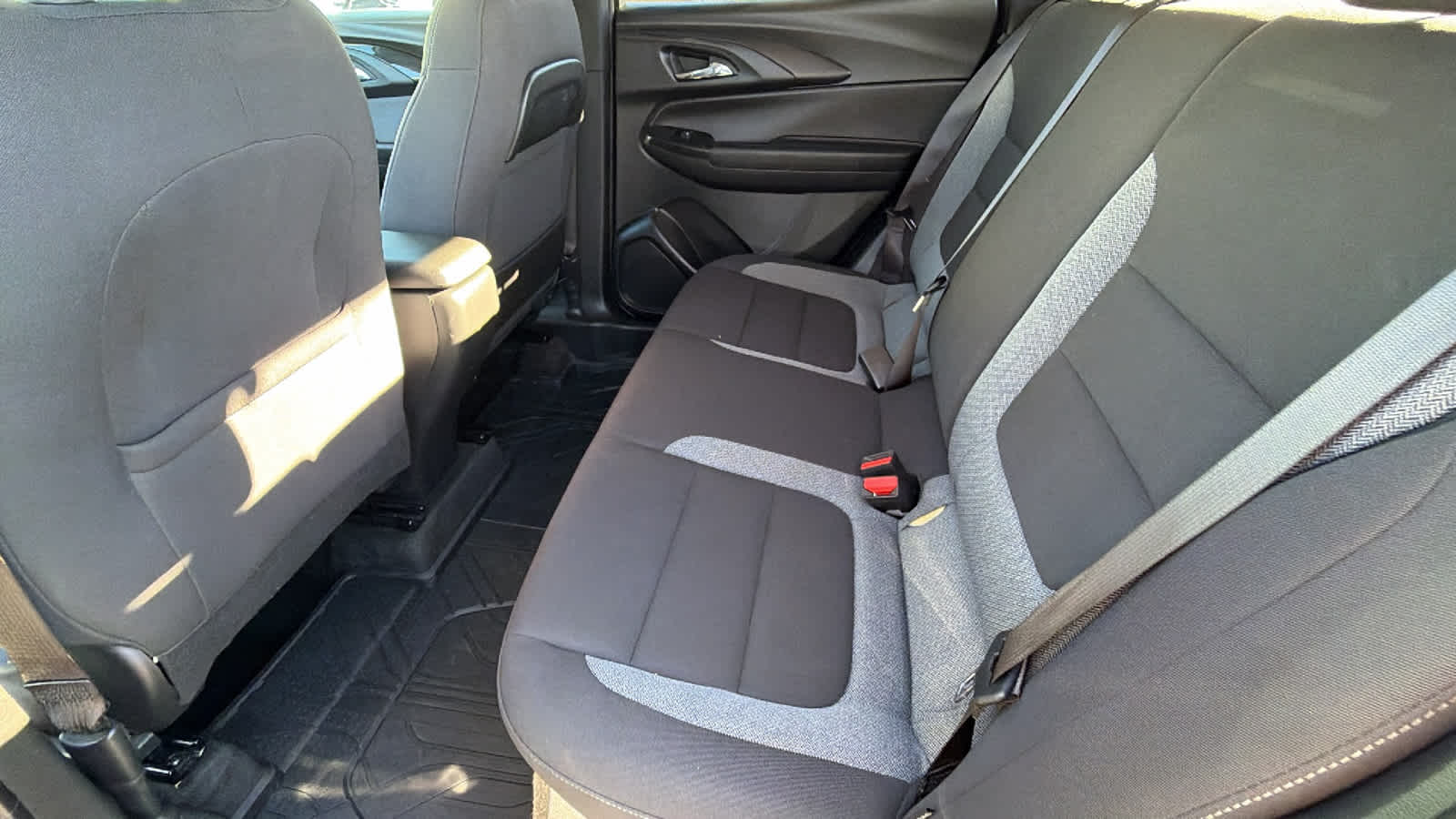 Thumbnail: 2023 Chevrolet TrailBlazer - 24