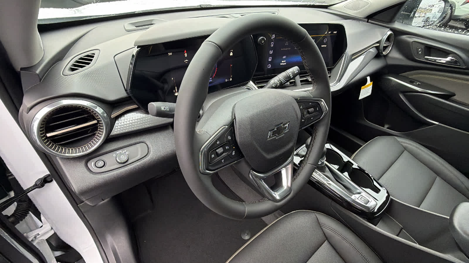 Thumbnail: 2026 Chevrolet Trax - 9