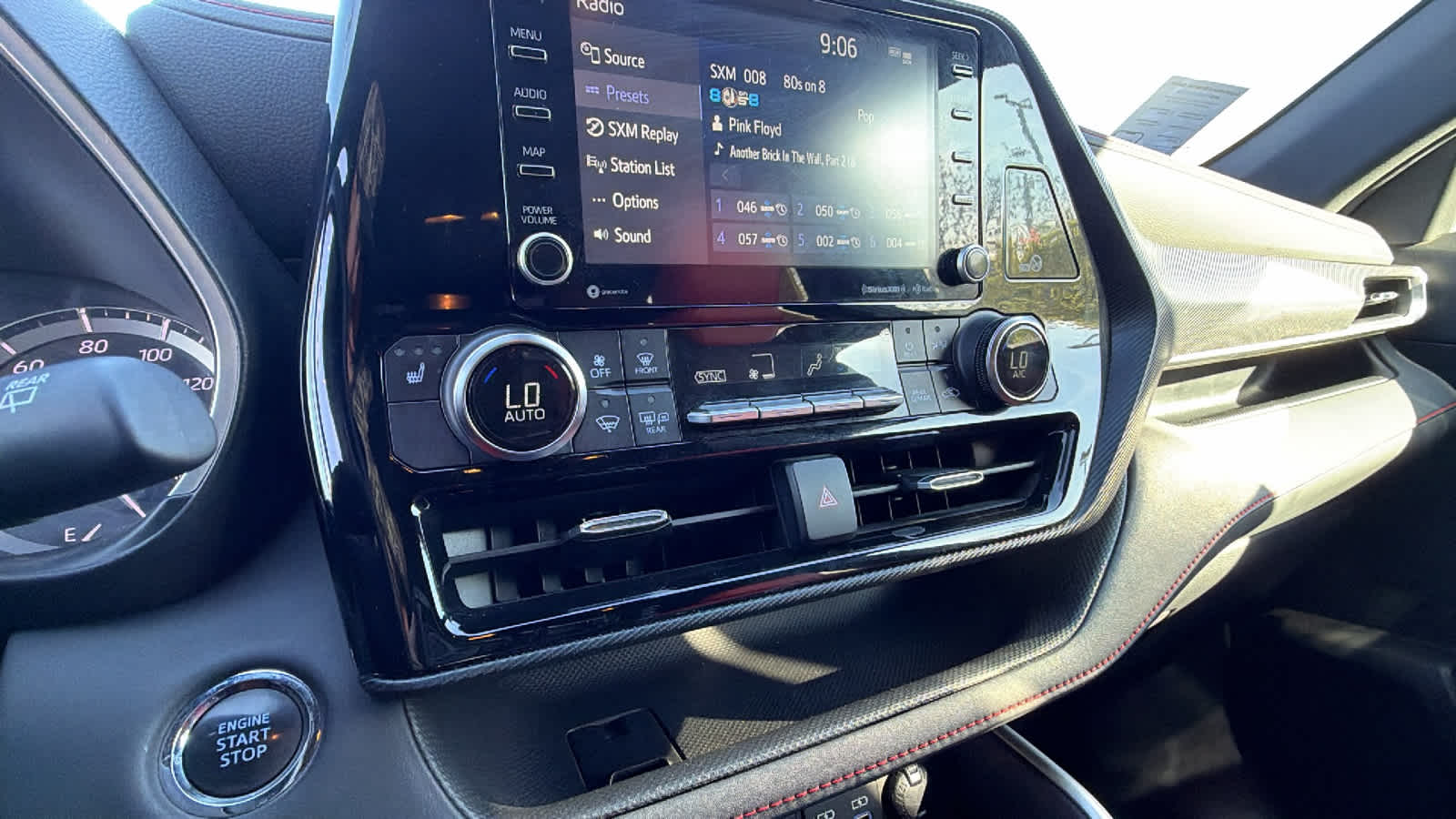 Thumbnail: 2022 Toyota Highlander - 14