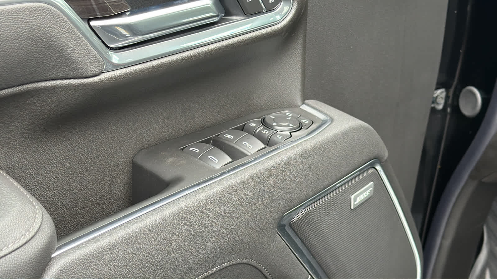 Thumbnail: 2026 Chevrolet Silverado 2500 - 22