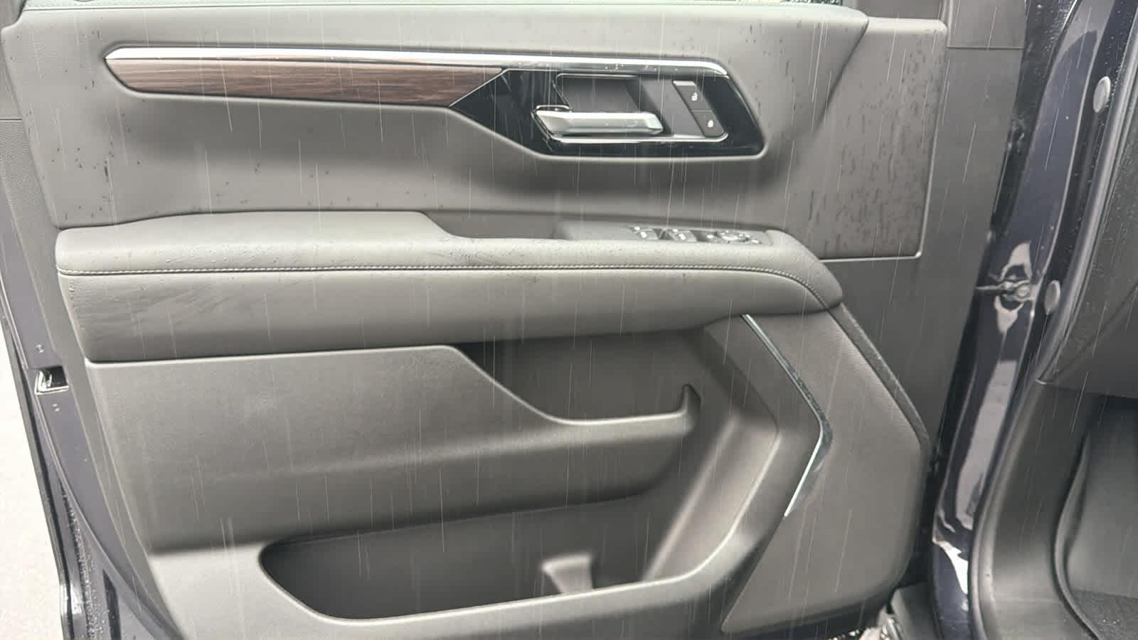 Thumbnail: 2026 Chevrolet Suburban - 23