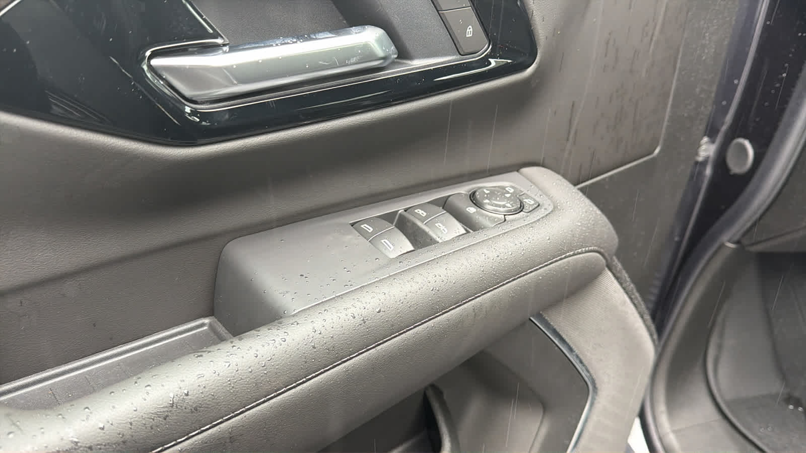 Thumbnail: 2026 Chevrolet Suburban - 22