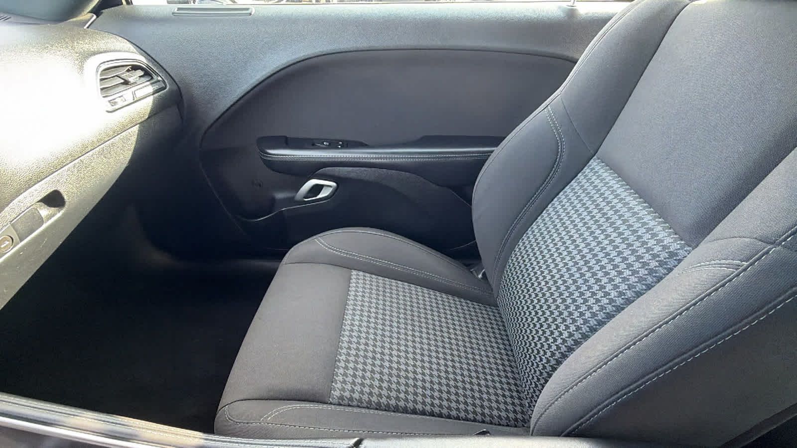 Thumbnail: 2020 Dodge Challenger - 12