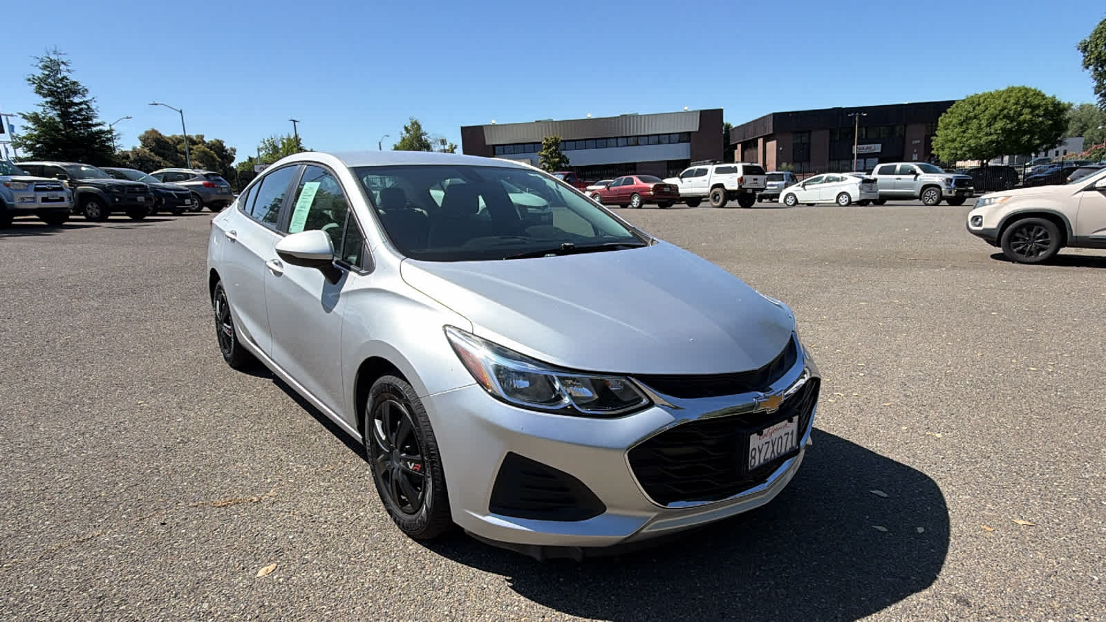 Thumbnail: 2019 Chevrolet Cruze - 3