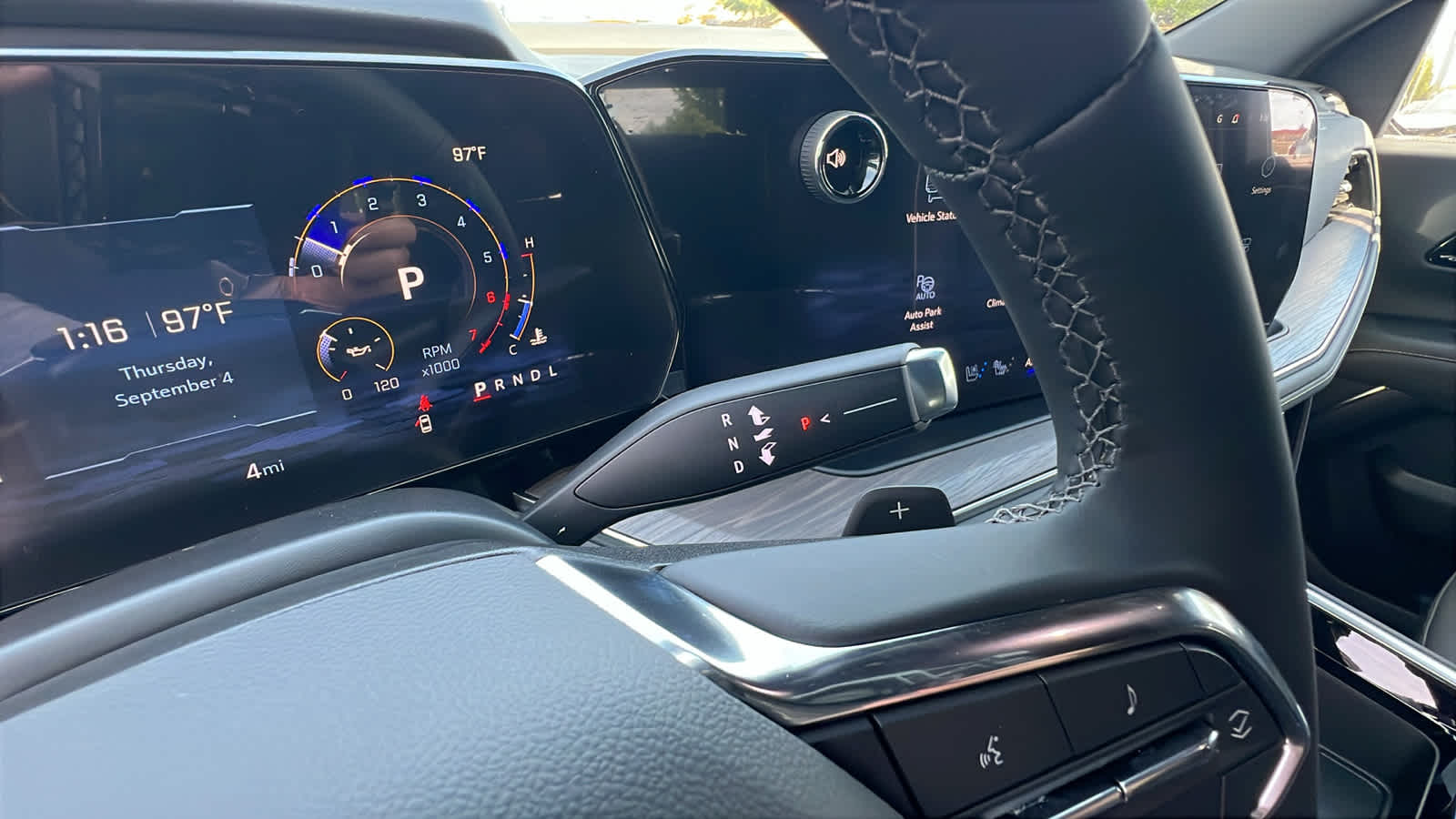 Thumbnail: 2025 Chevrolet Tahoe - 13