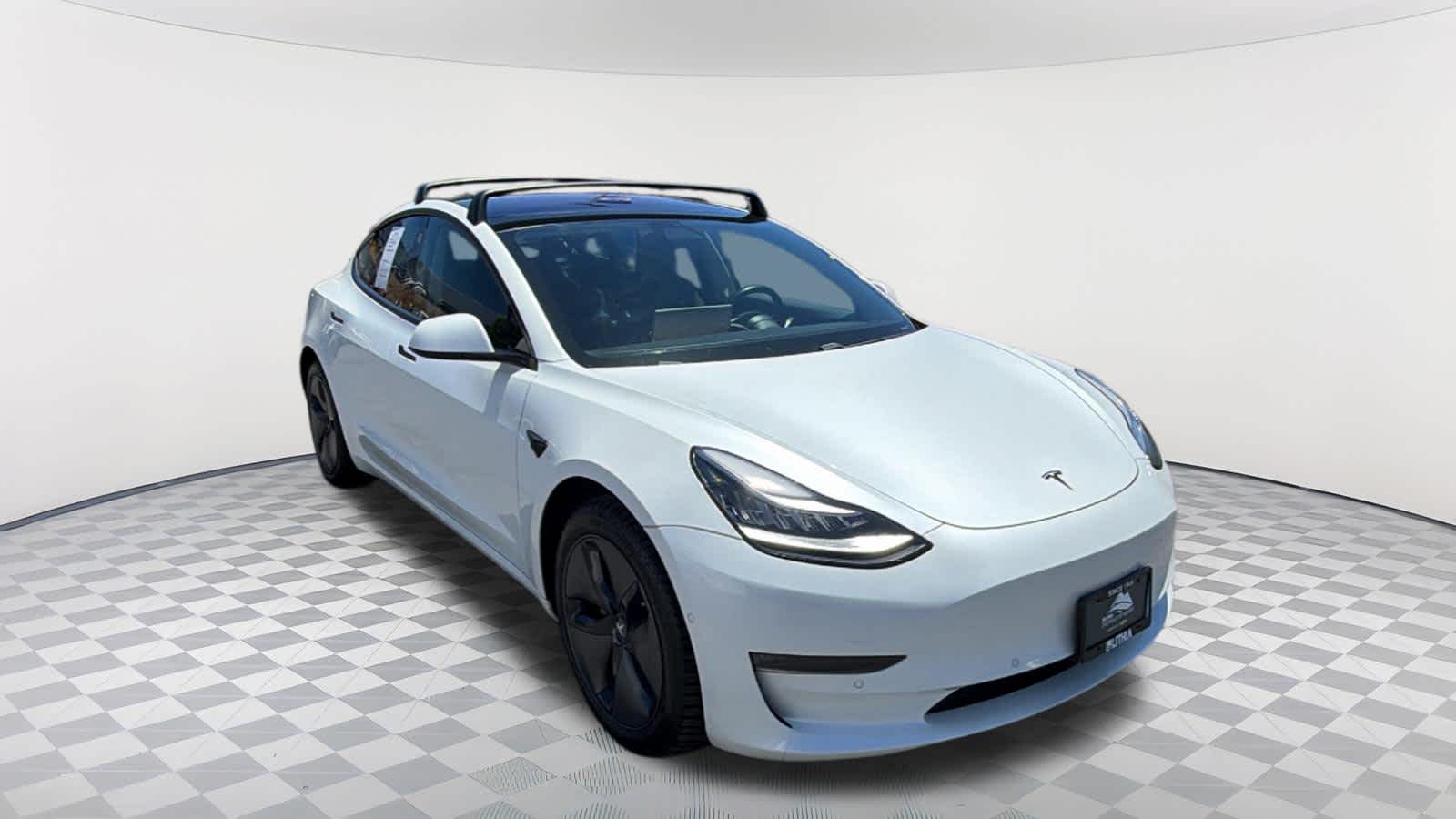 Thumbnail: 2019 Tesla Model 3 - 3