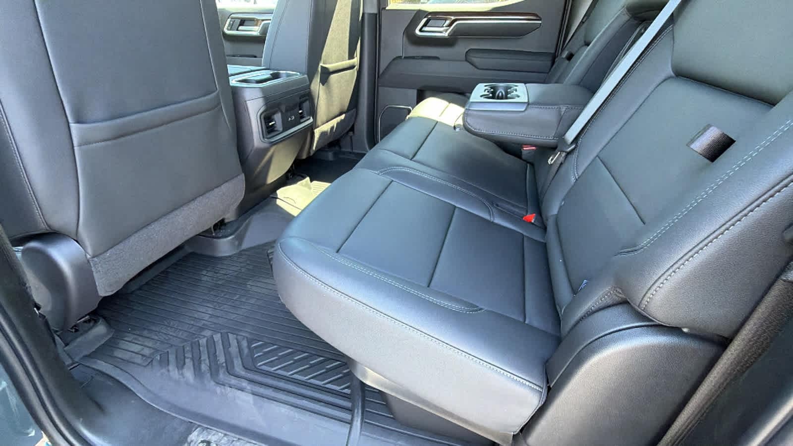 Thumbnail: 2026 Chevrolet Silverado 1500 - 24