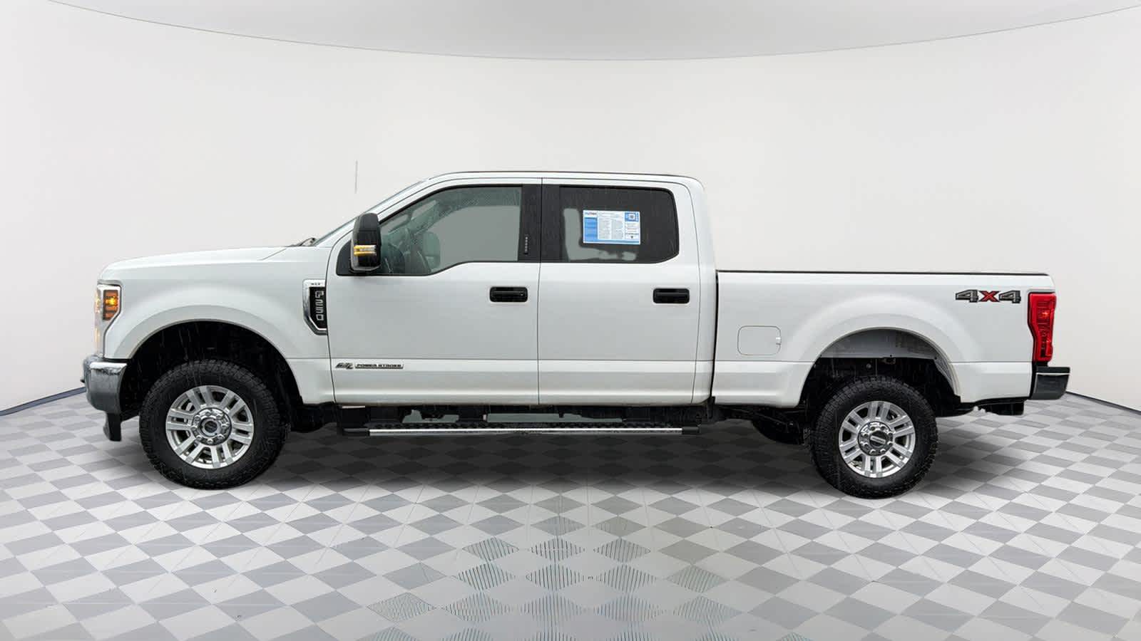 Thumbnail: 2018 Ford Econoline - 8