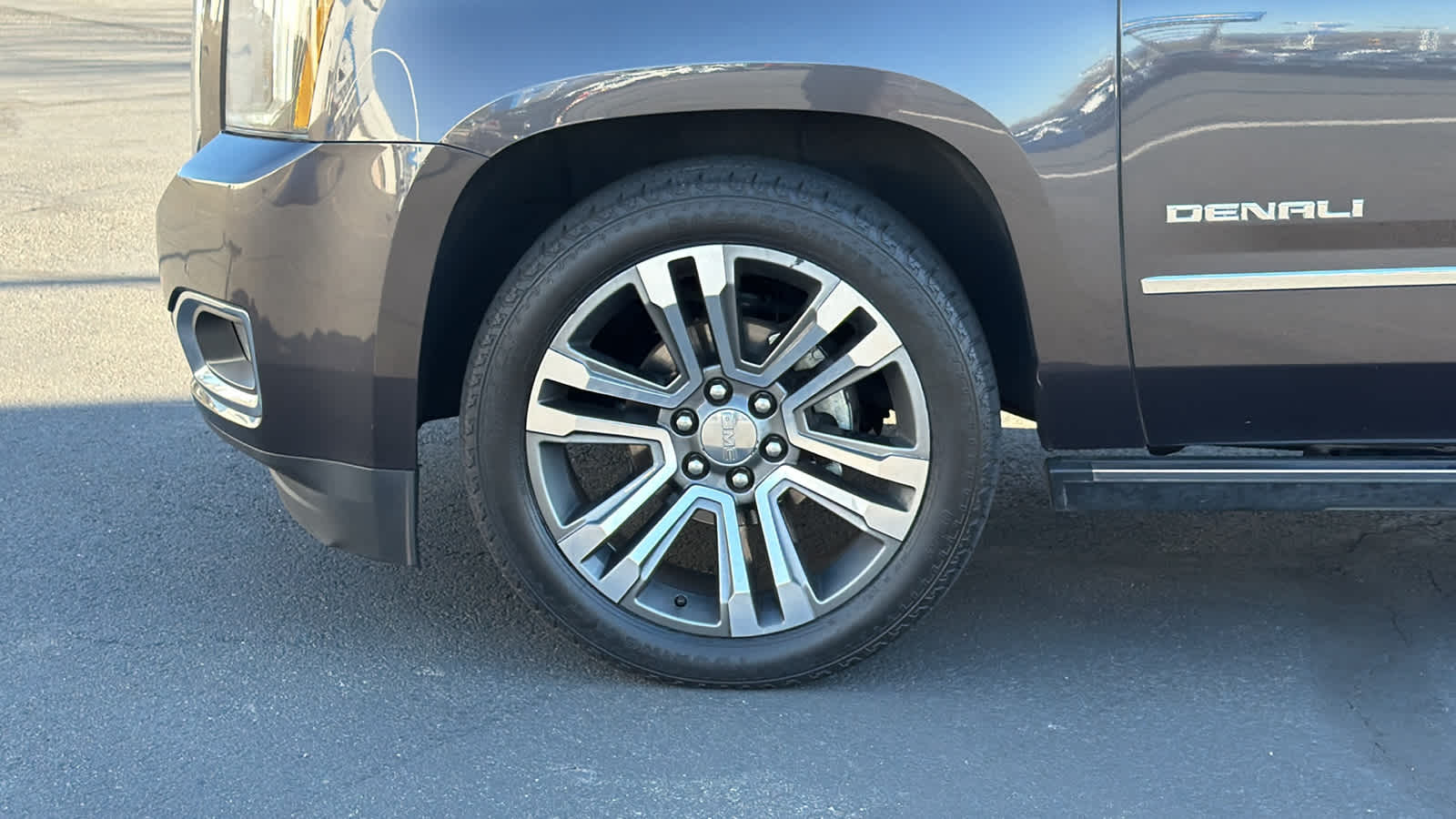 Thumbnail: 2018 GMC Yukon - 9