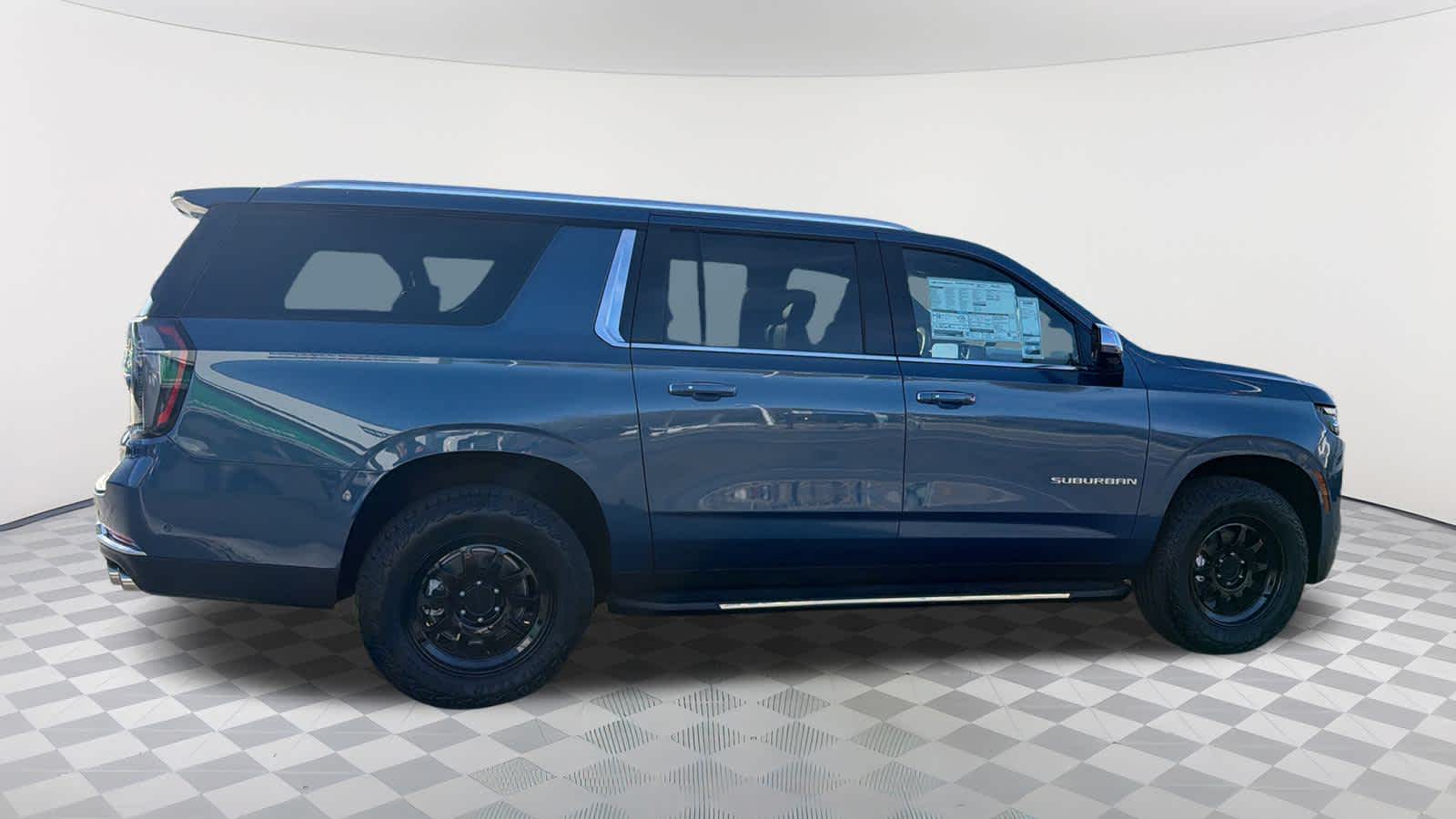 Thumbnail: 2025 Chevrolet Suburban - 4