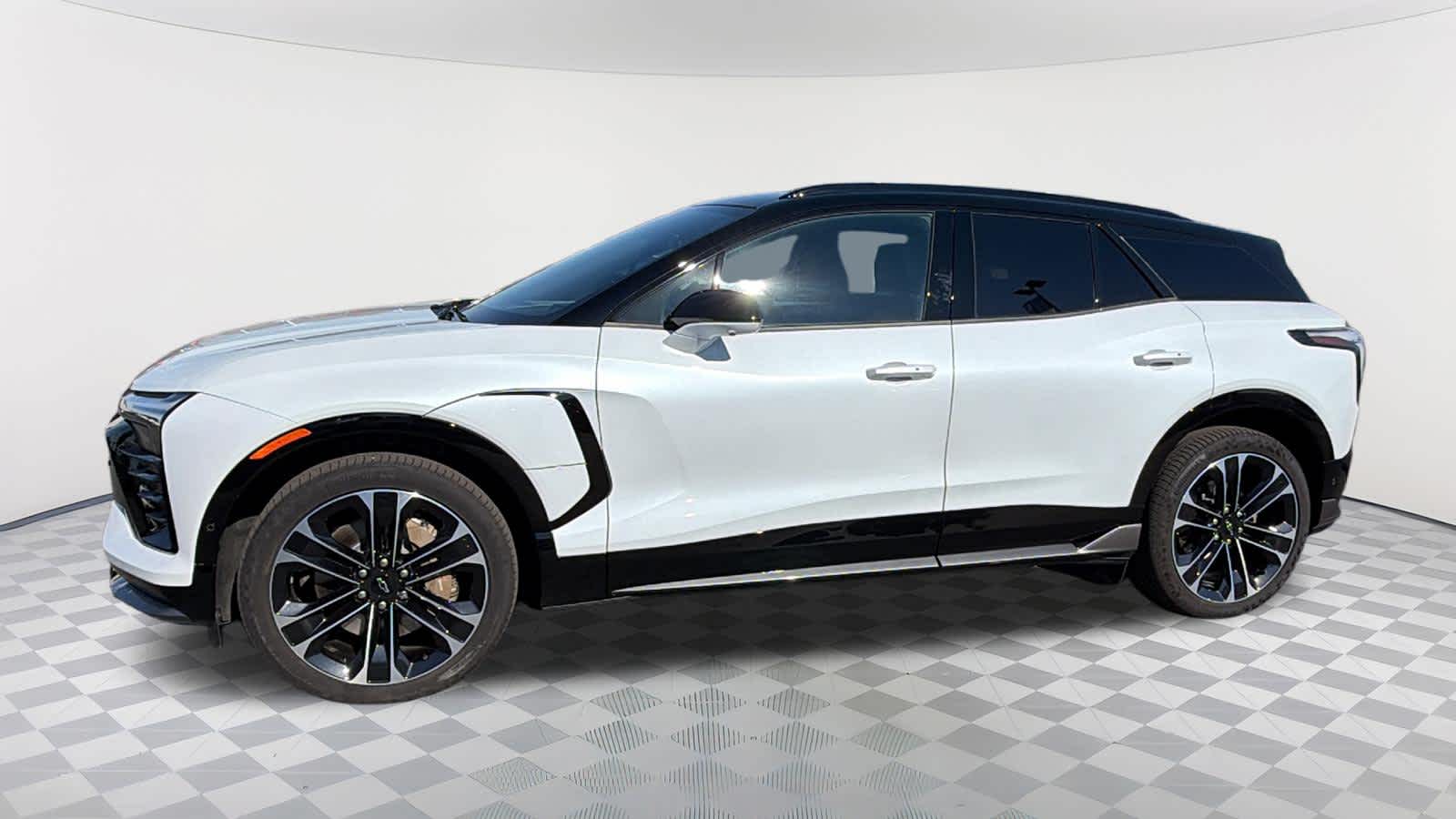 Thumbnail: 2026 Chevrolet Blazer EV - 8