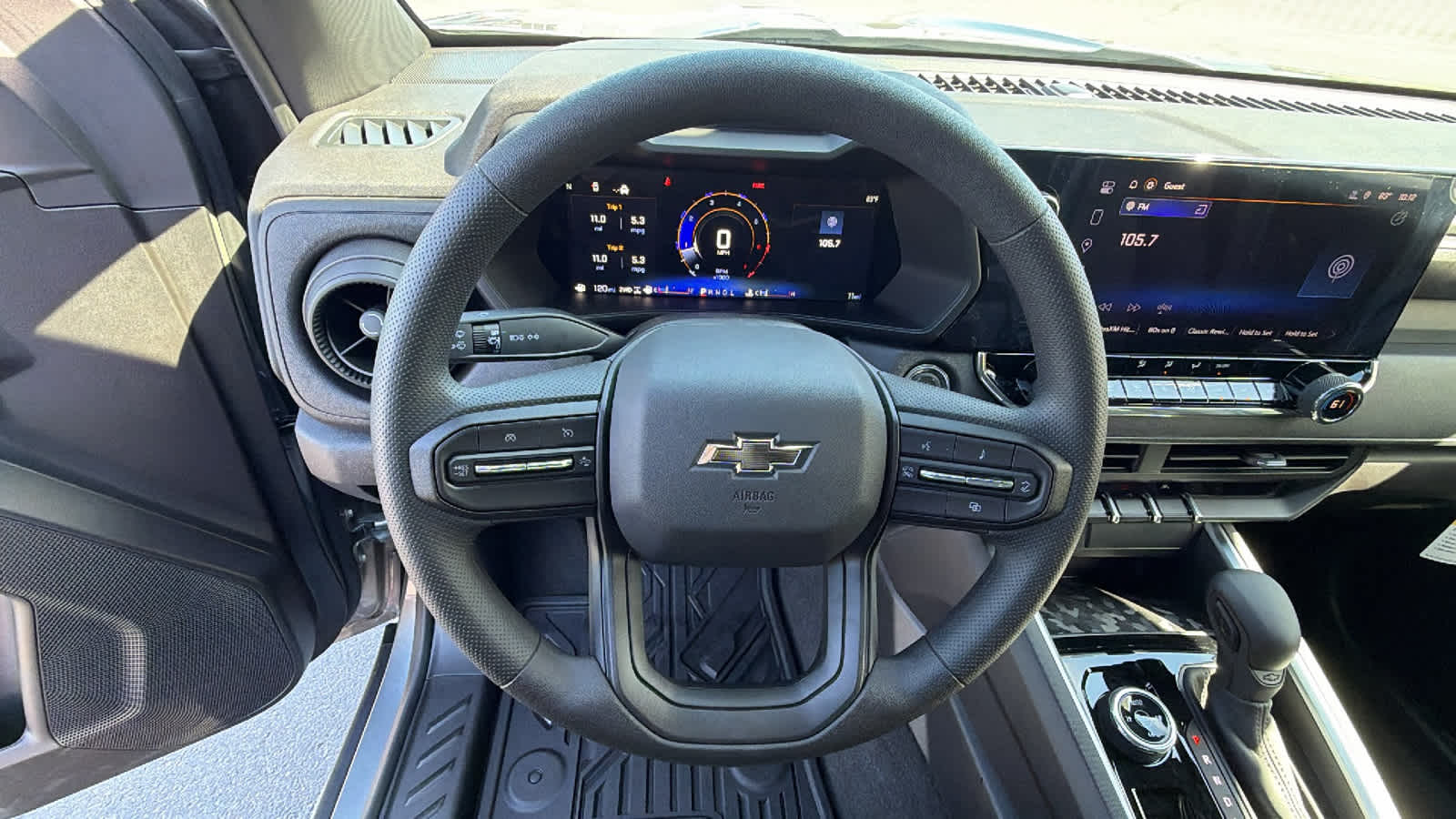 Thumbnail: 2026 Chevrolet Colorado - 18