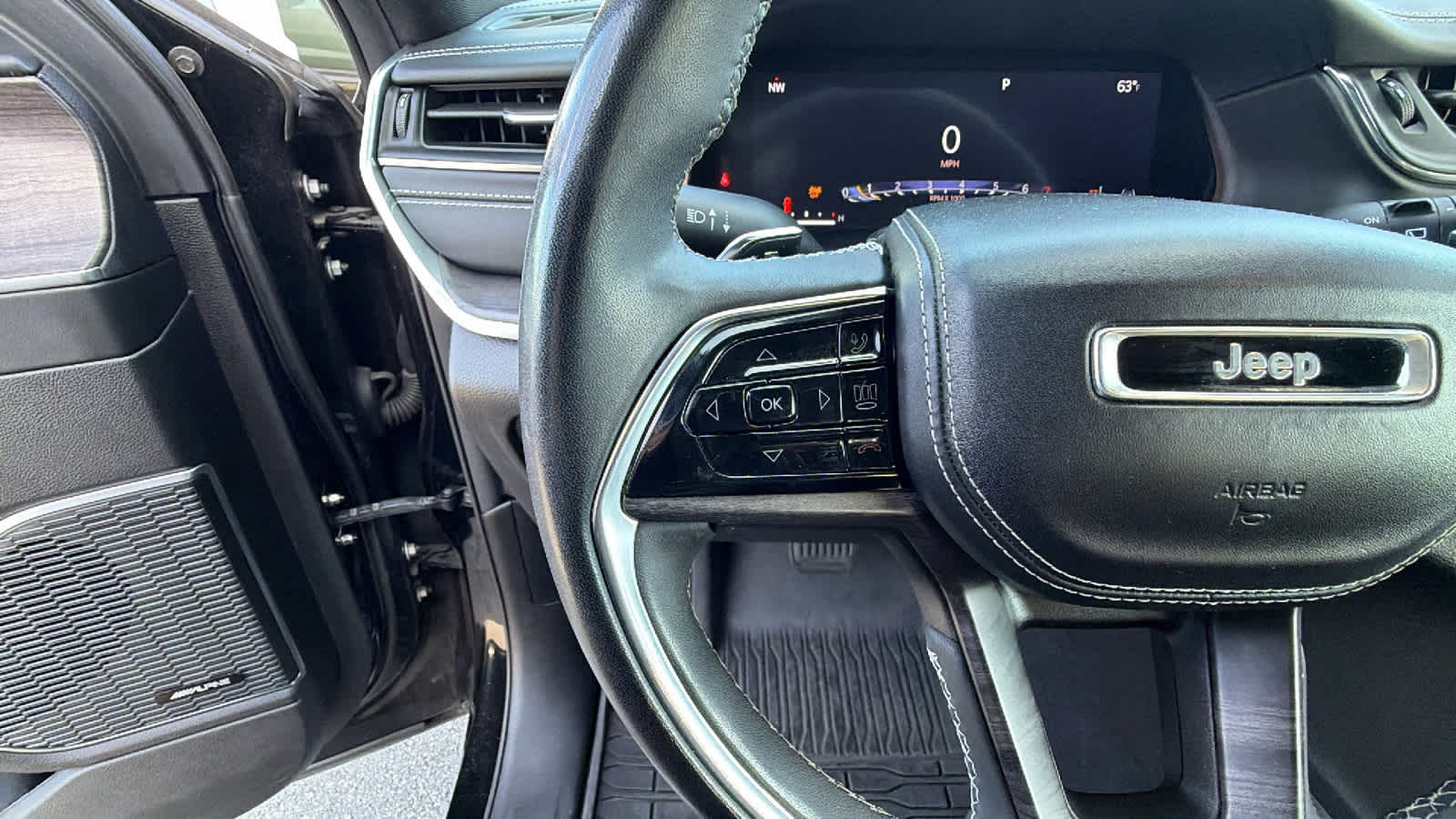 2023 Jeep Grand Cherokee Overland - Photo 19