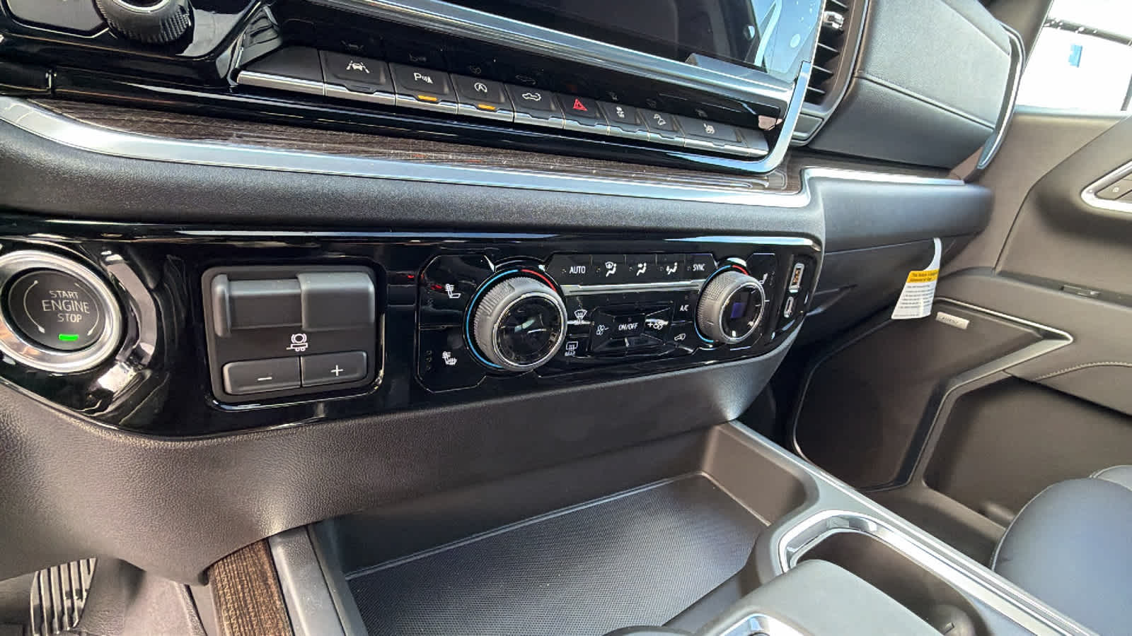 Thumbnail: 2026 Chevrolet Silverado 1500 - 14