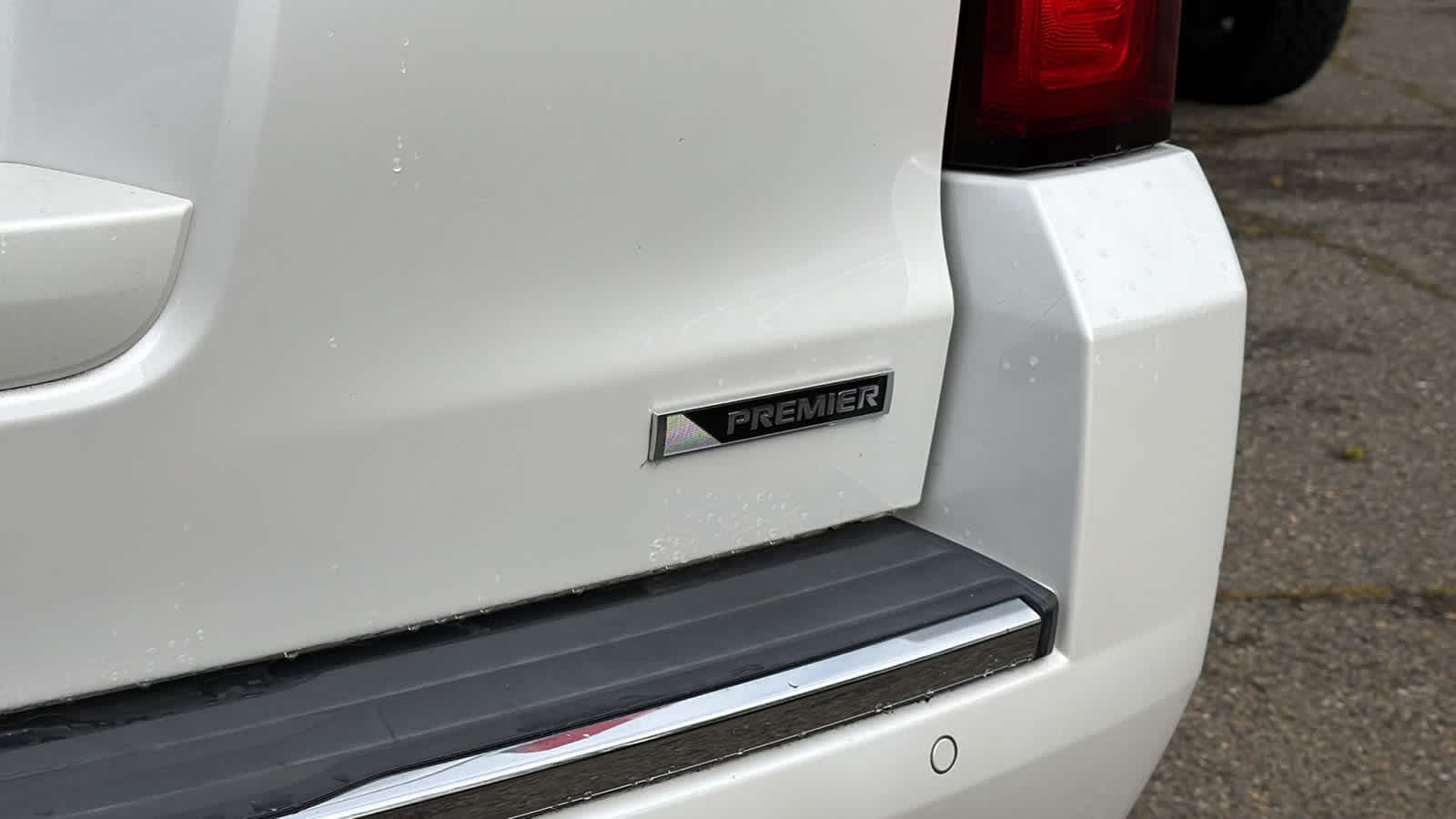 Thumbnail: 2017 Chevrolet Suburban - 19