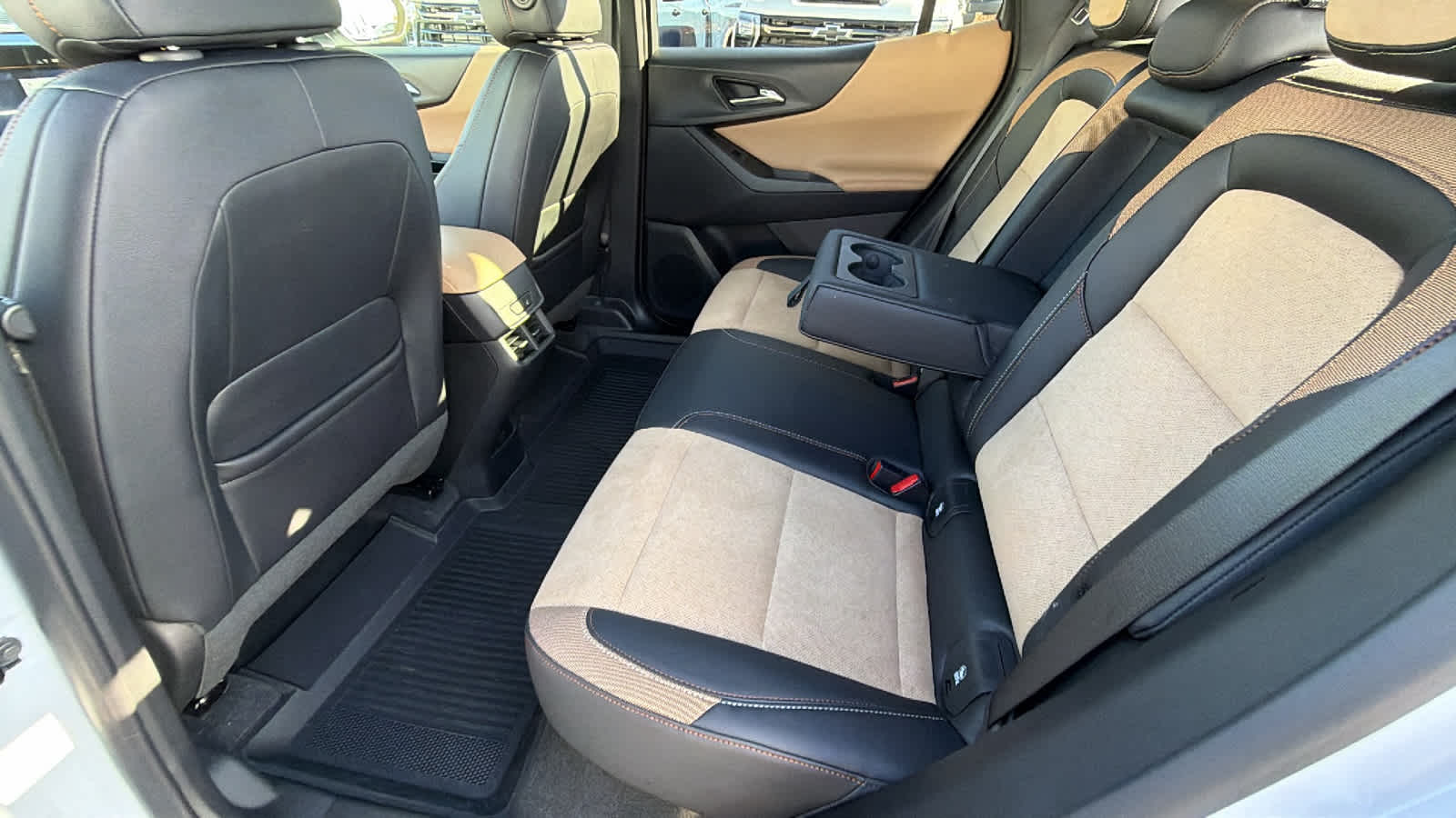 Thumbnail: 2026 Chevrolet Equinox - 24