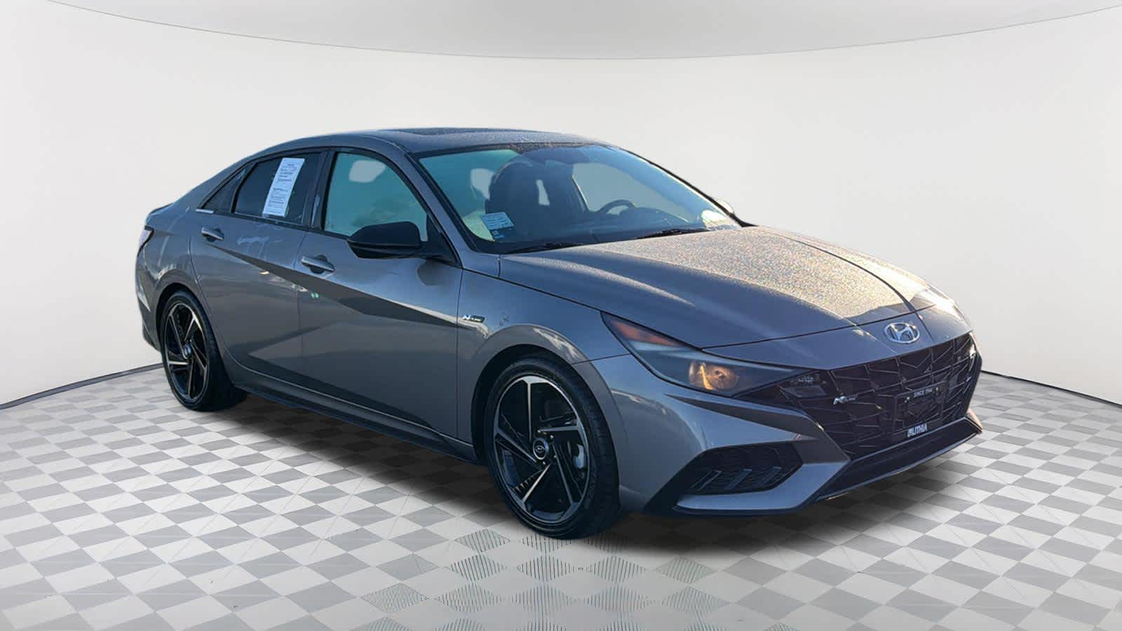 Thumbnail: 2022 Hyundai Elantra - 3
