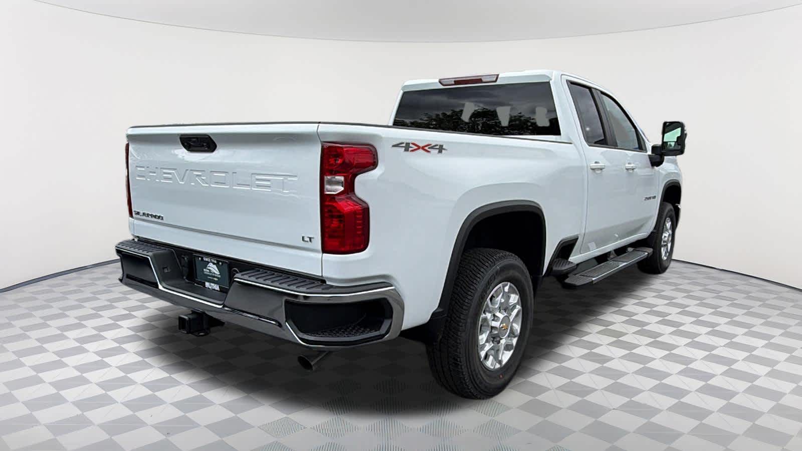 Thumbnail: 2026 Chevrolet Silverado 2500 - 5