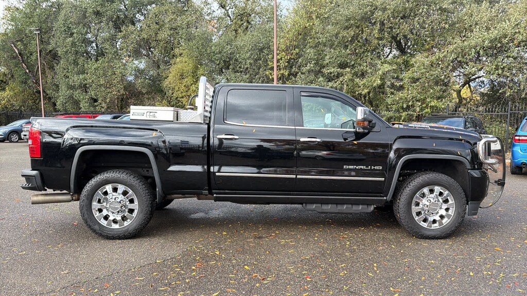 Used 2017 GMC Sierra 2500 HD Denali Truck